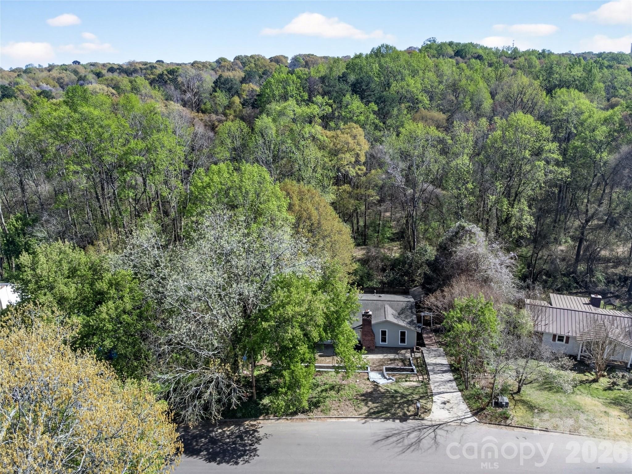 1919 Oak Hollow Road — Gastonia