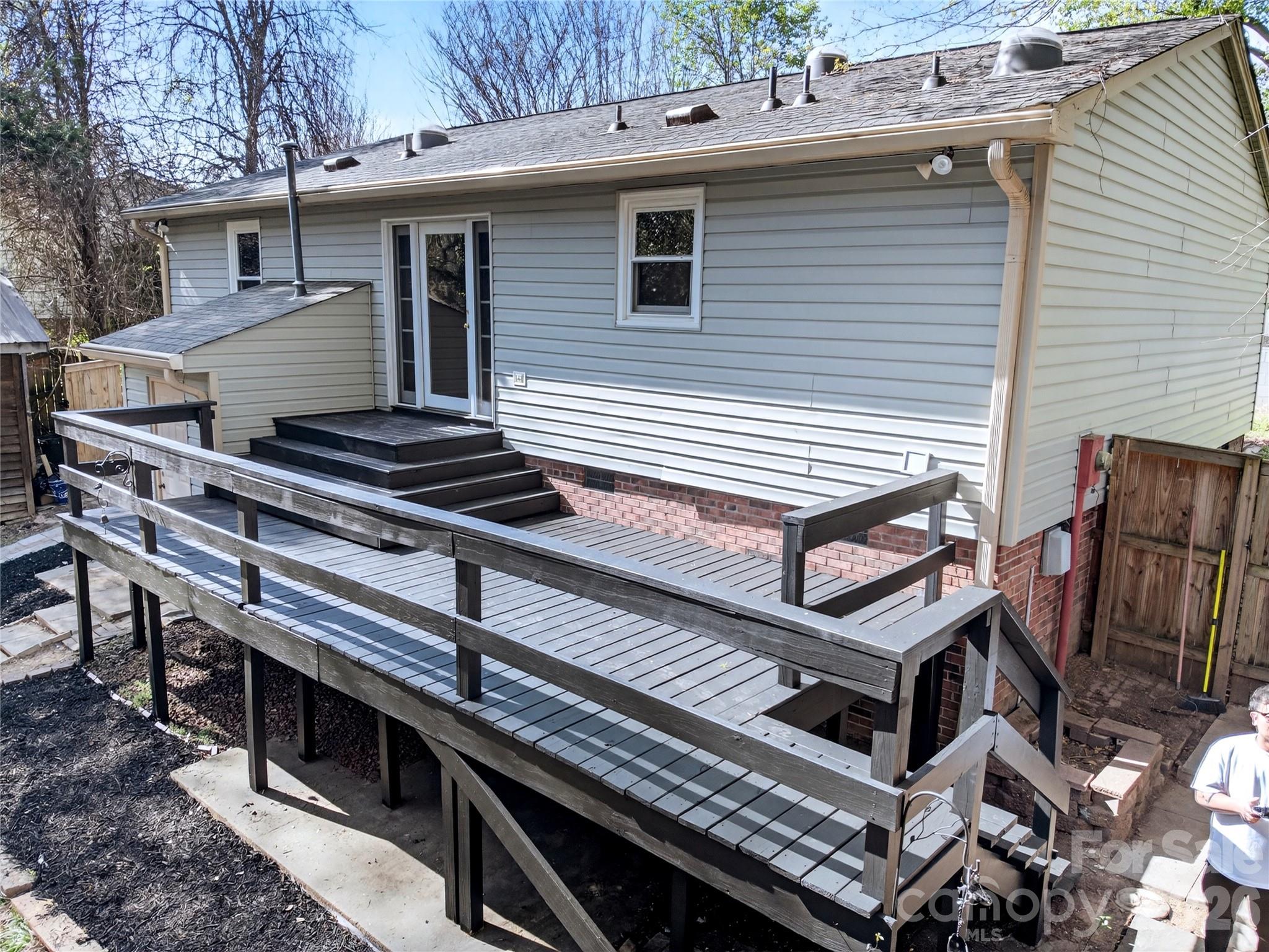 1919 Oak Hollow Road — Gastonia