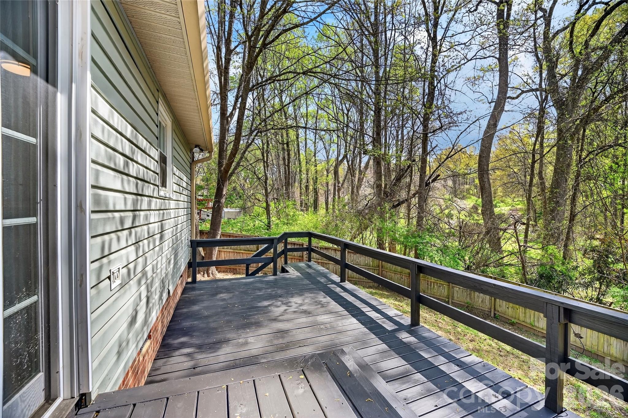 1919 Oak Hollow Road — Gastonia