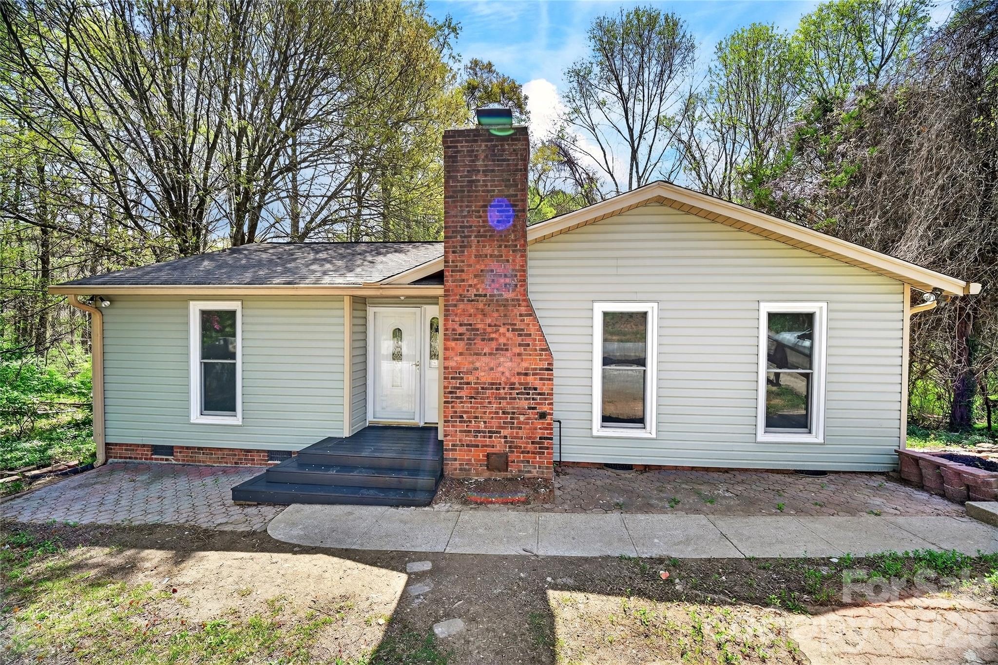 1919 Oak Hollow Road — Gastonia