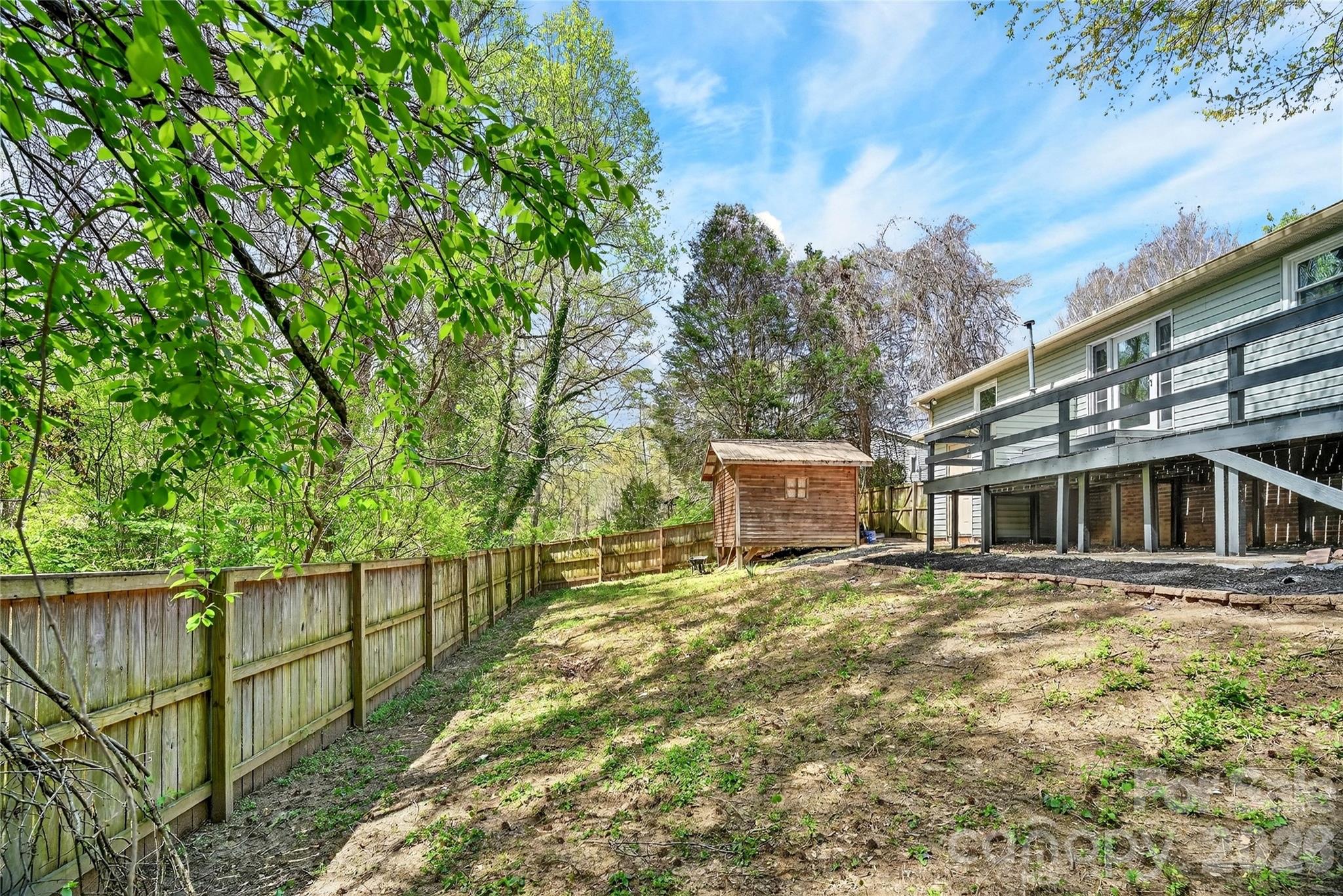 1919 Oak Hollow Road — Gastonia