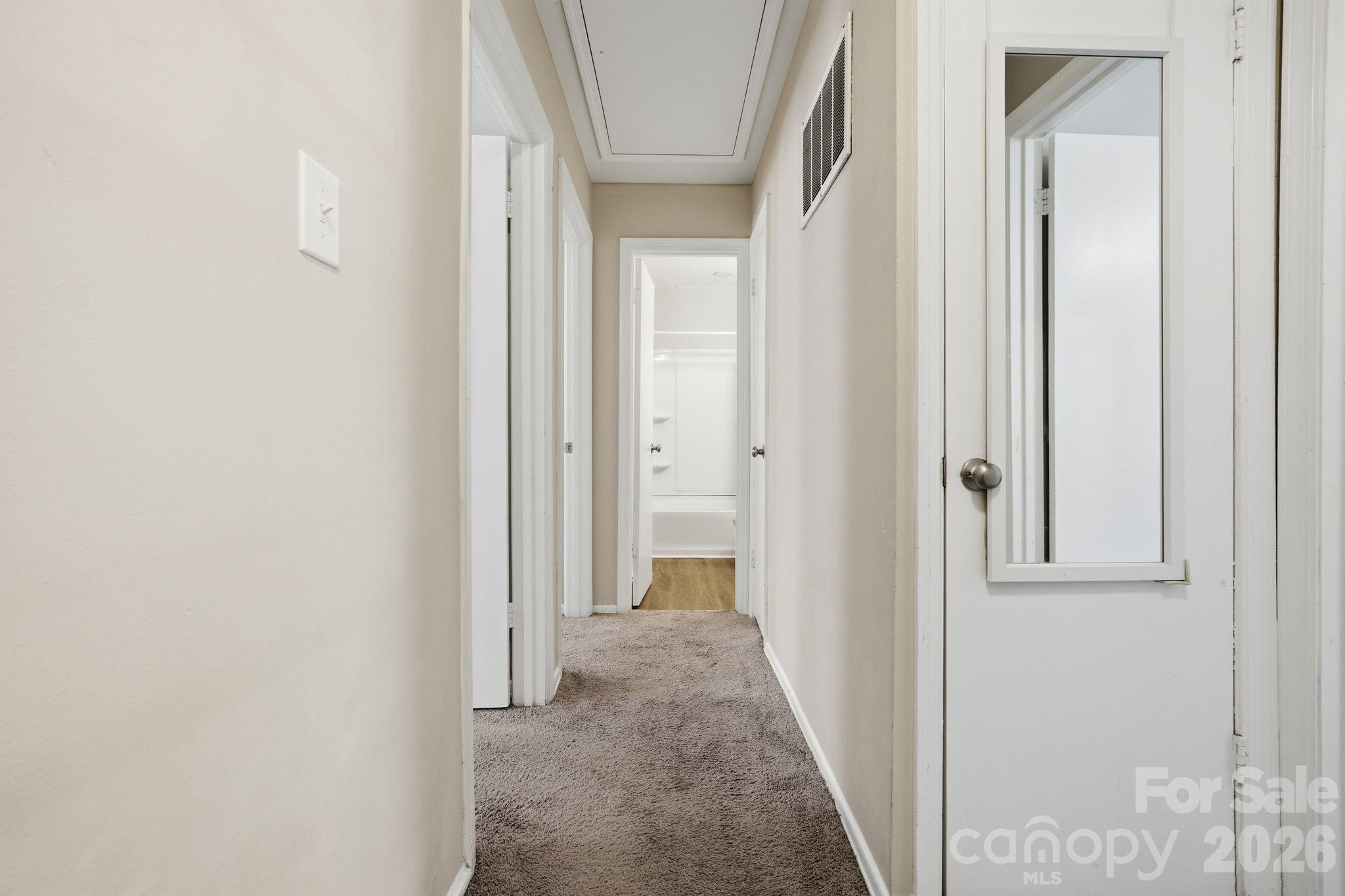 8033 Regent Park Lane — Charlotte