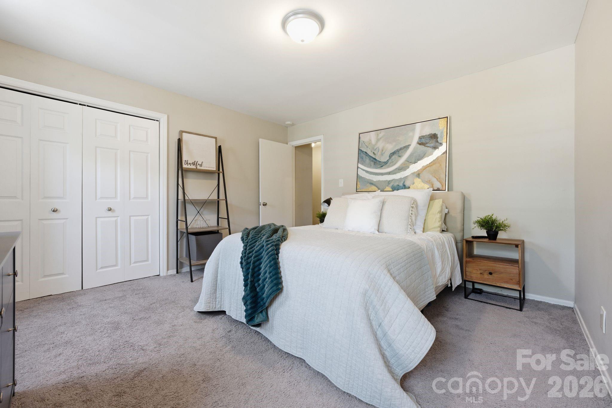 8033 Regent Park Lane — Charlotte