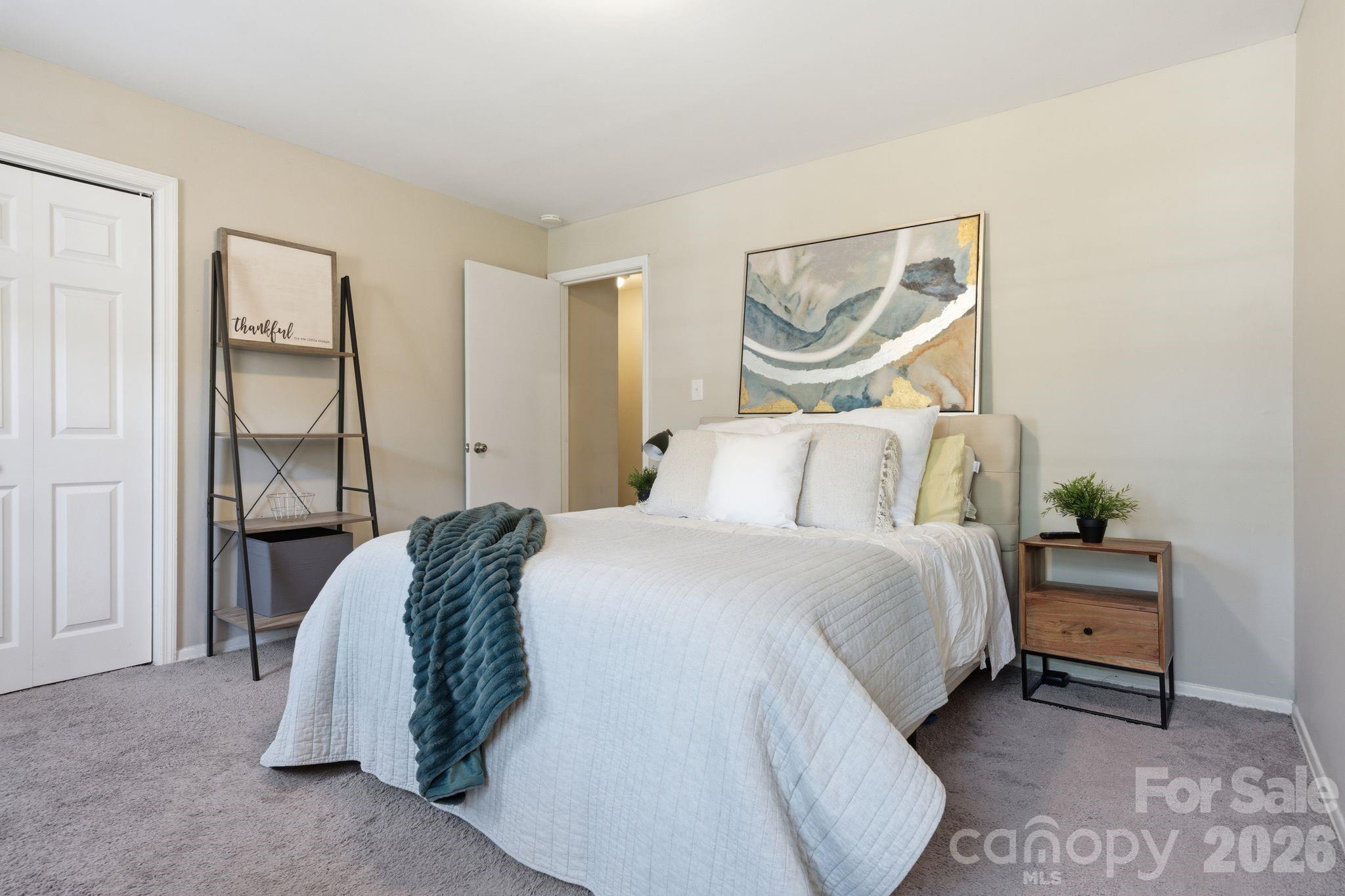 8033 Regent Park Lane — Charlotte