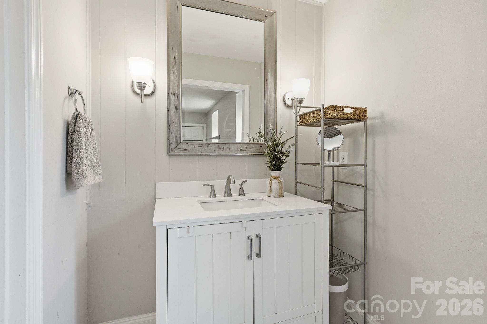8033 Regent Park Lane — Charlotte
