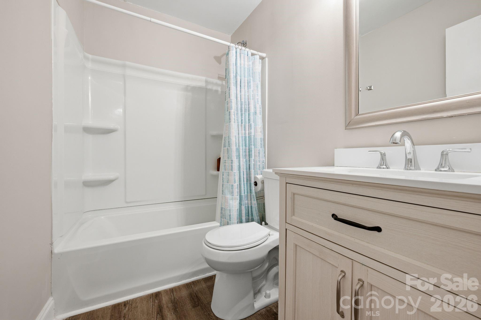 8033 Regent Park Lane — Charlotte