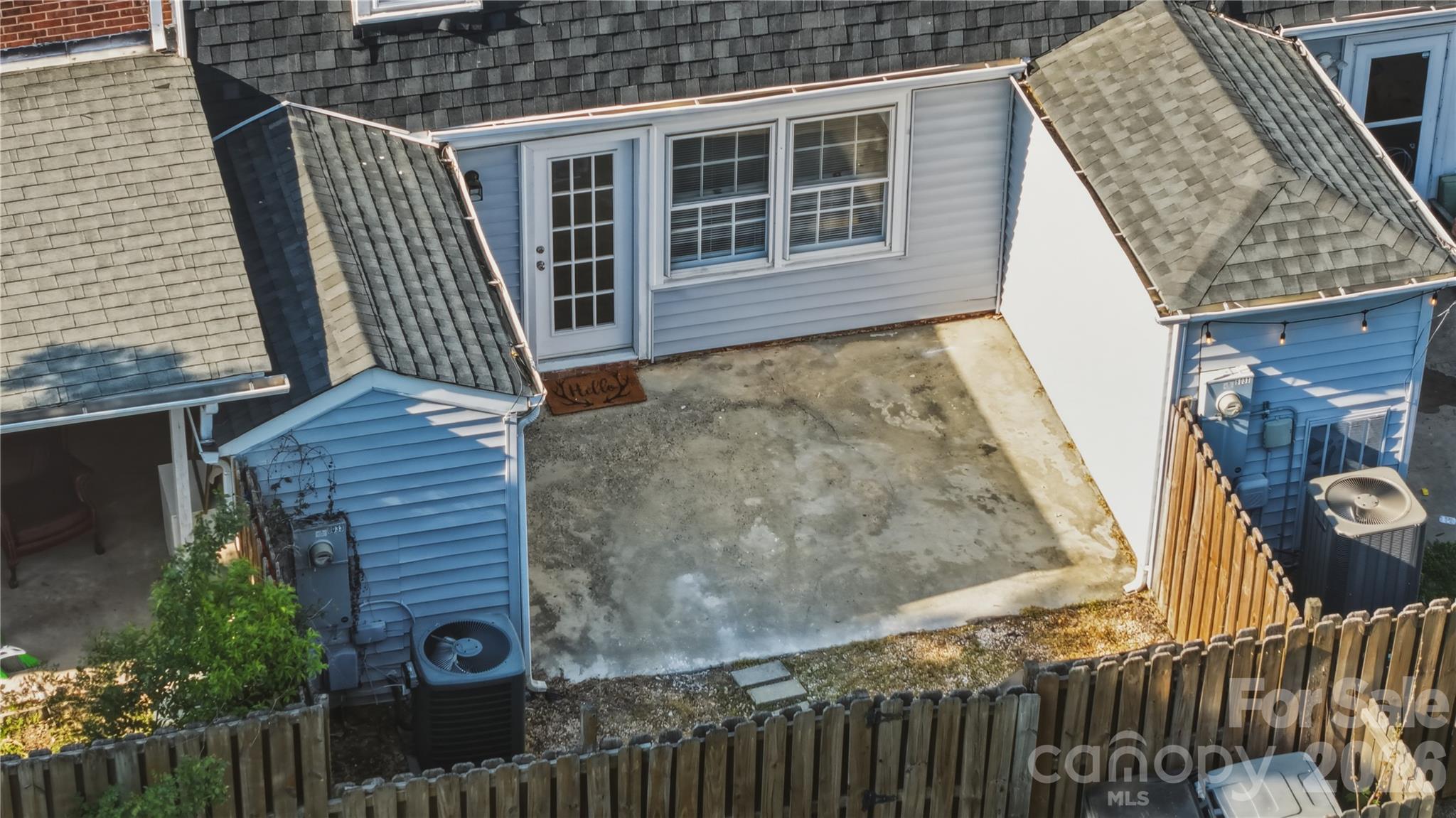 8033 Regent Park Lane — Charlotte
