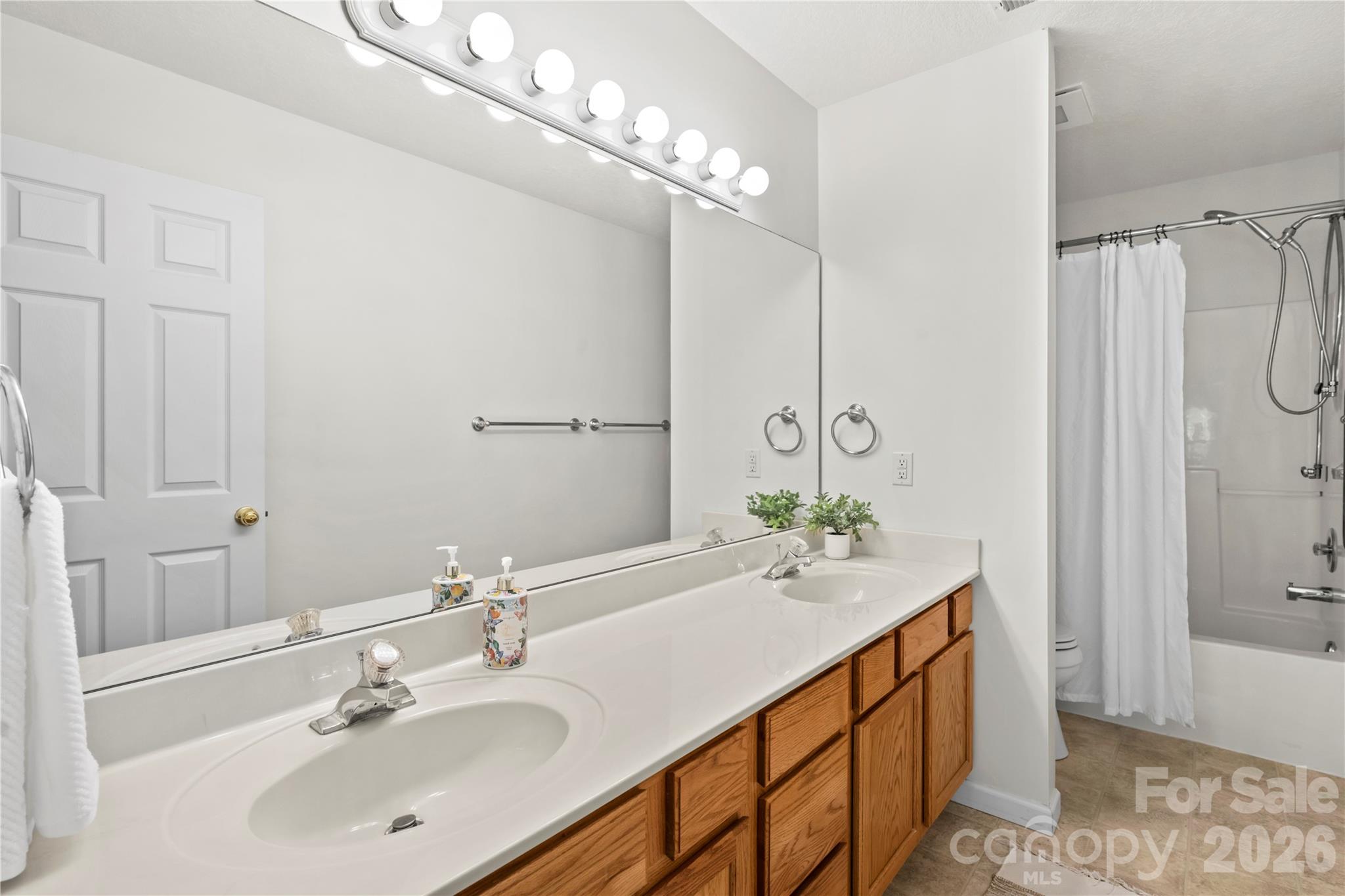 206 Waters Edge Drive — Weaverville