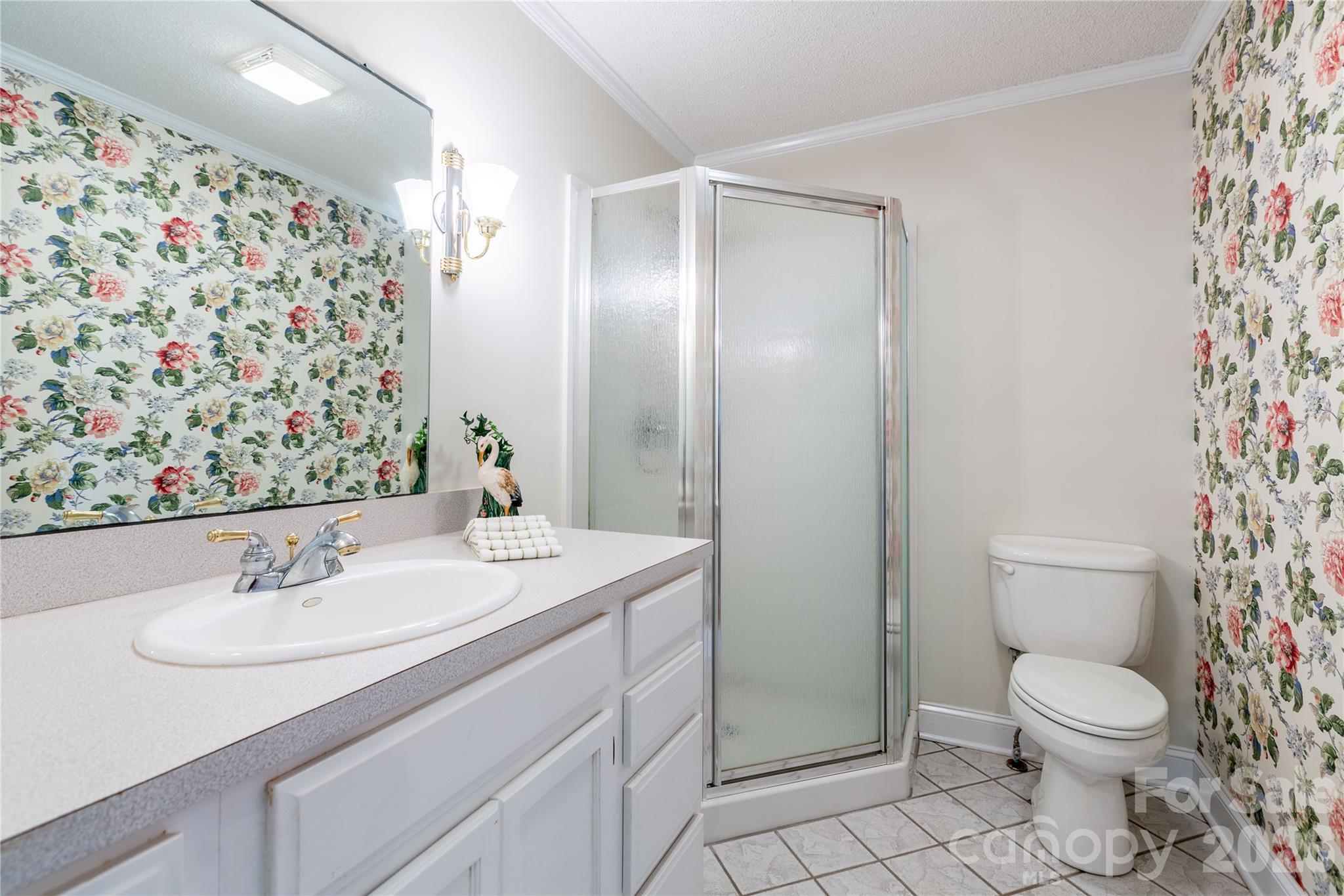 1224 Loop Road — Hookerton