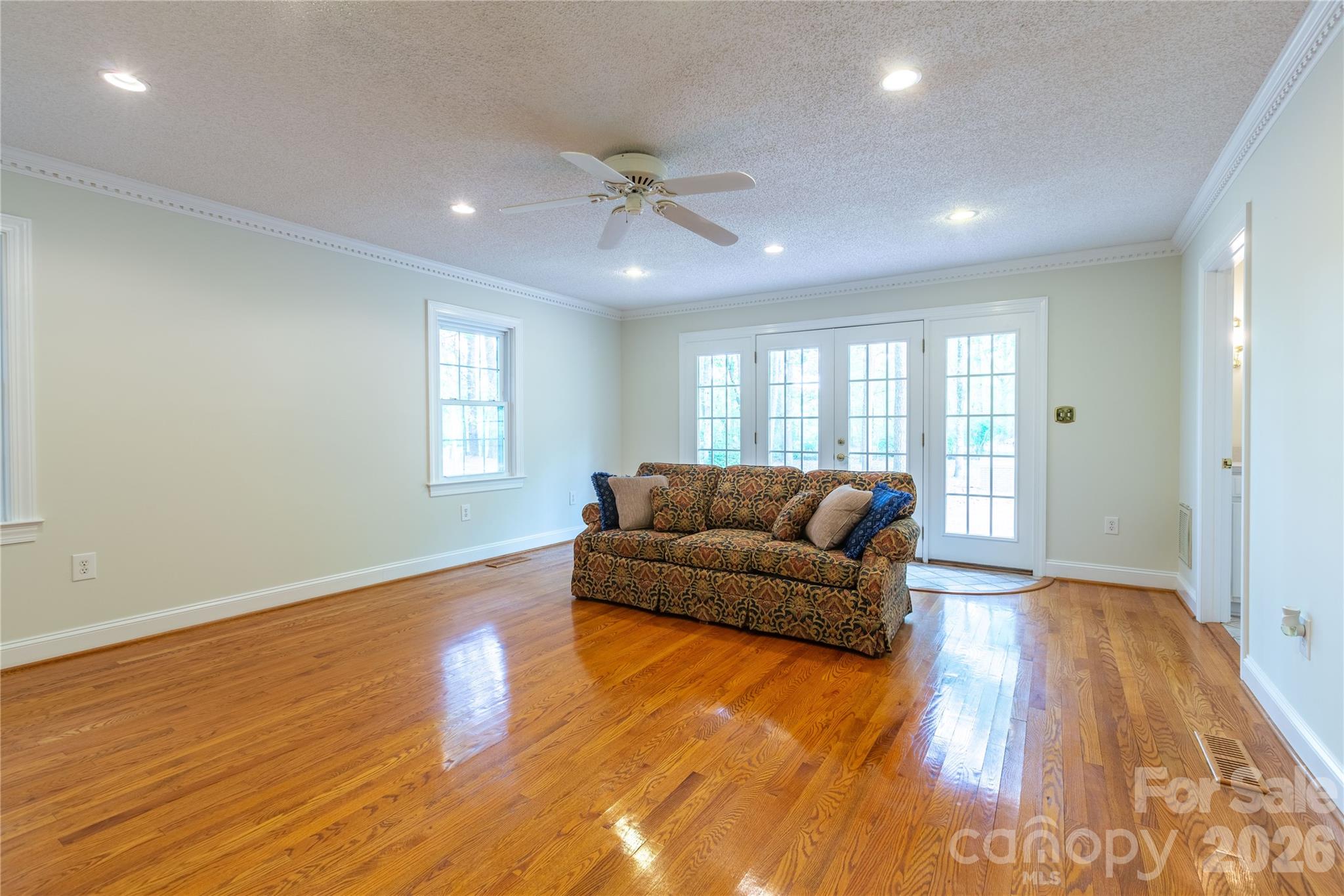 1224 Loop Road — Hookerton
