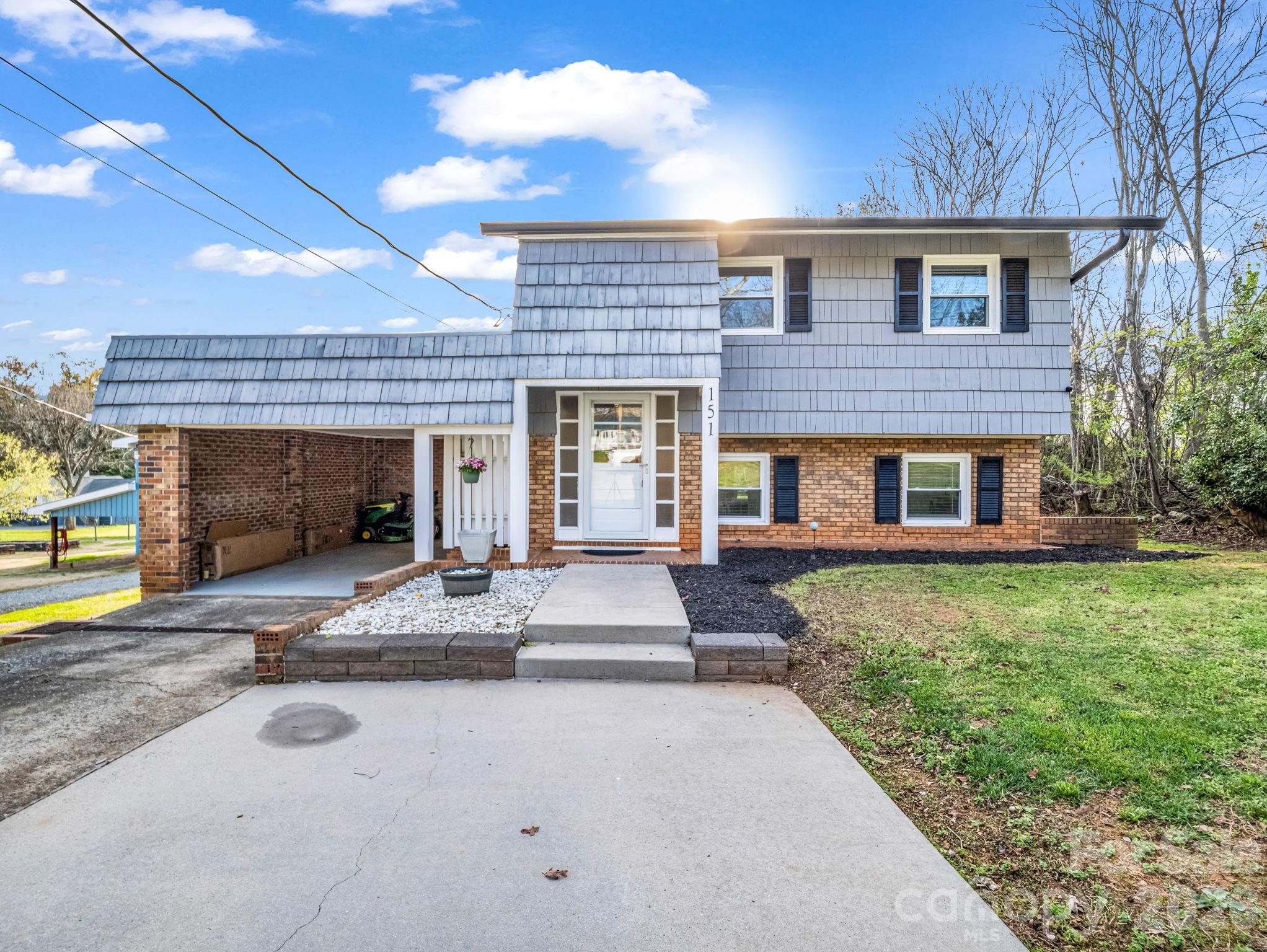 151 S Main Street — Bostic