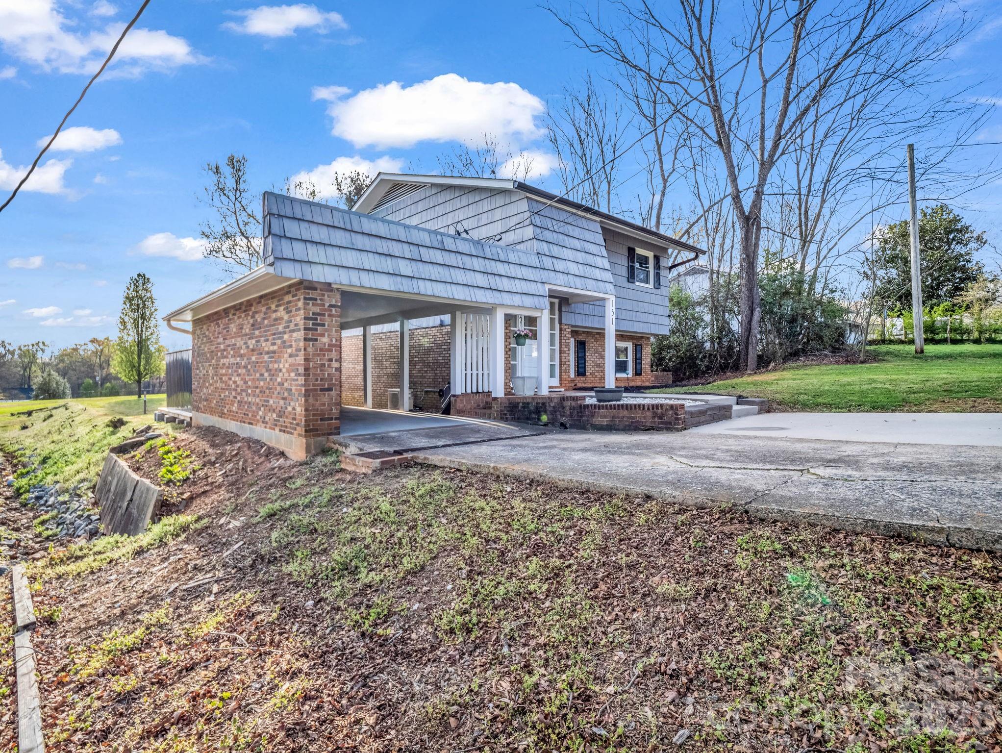 151 S Main Street — Bostic