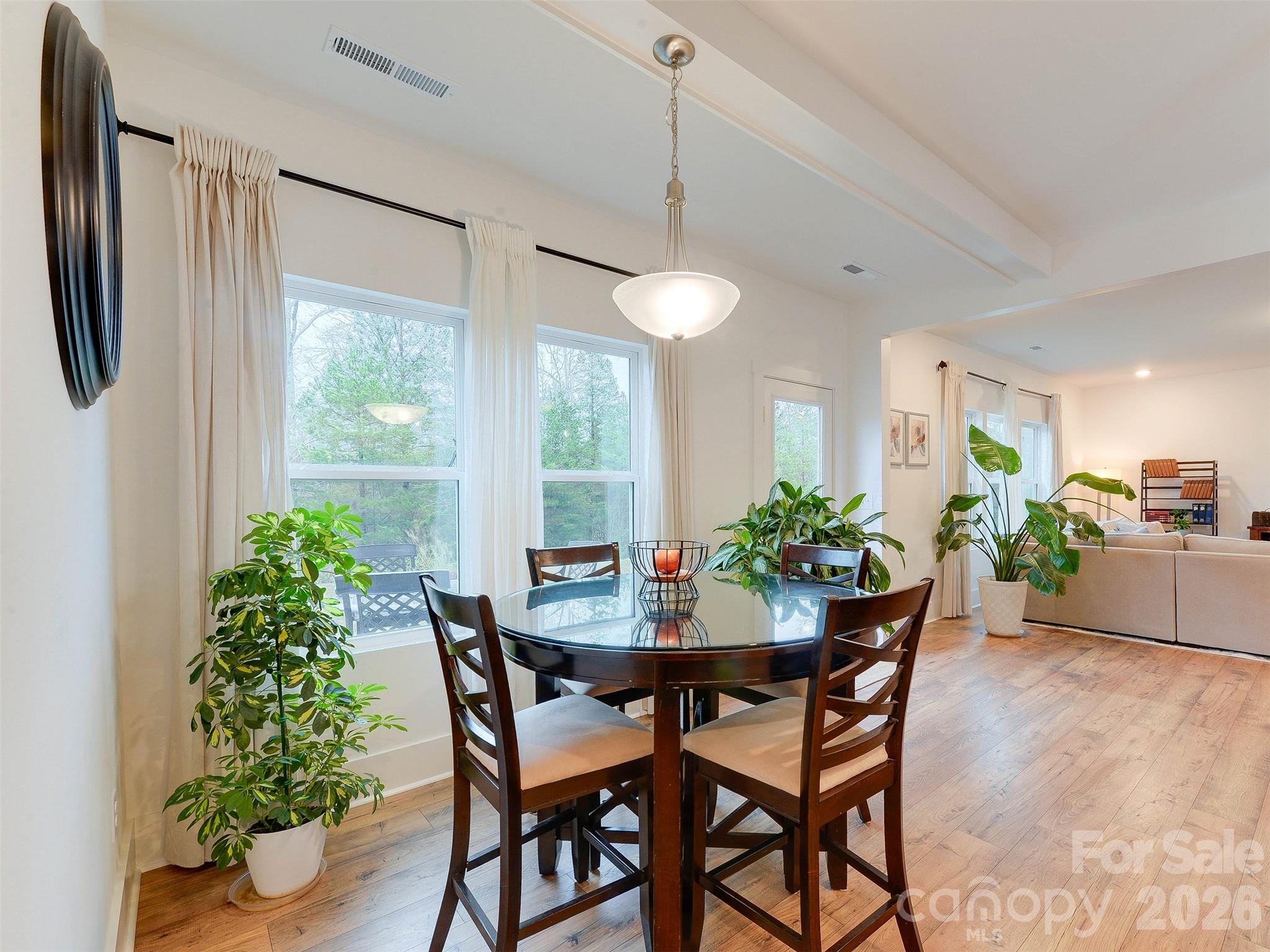 1928 Thoreau Way — York