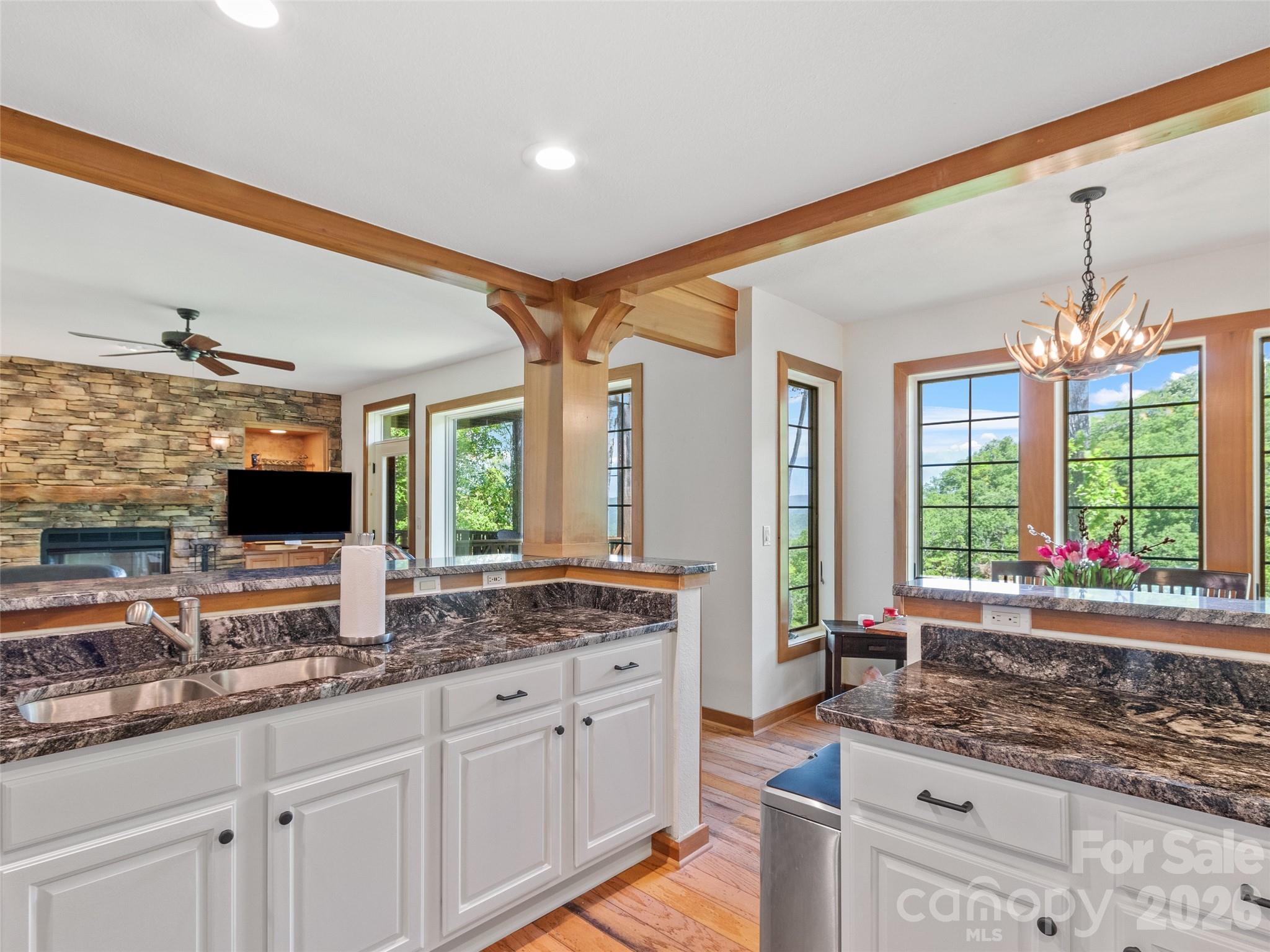 61 Creekside Way #G201 — Burnsville