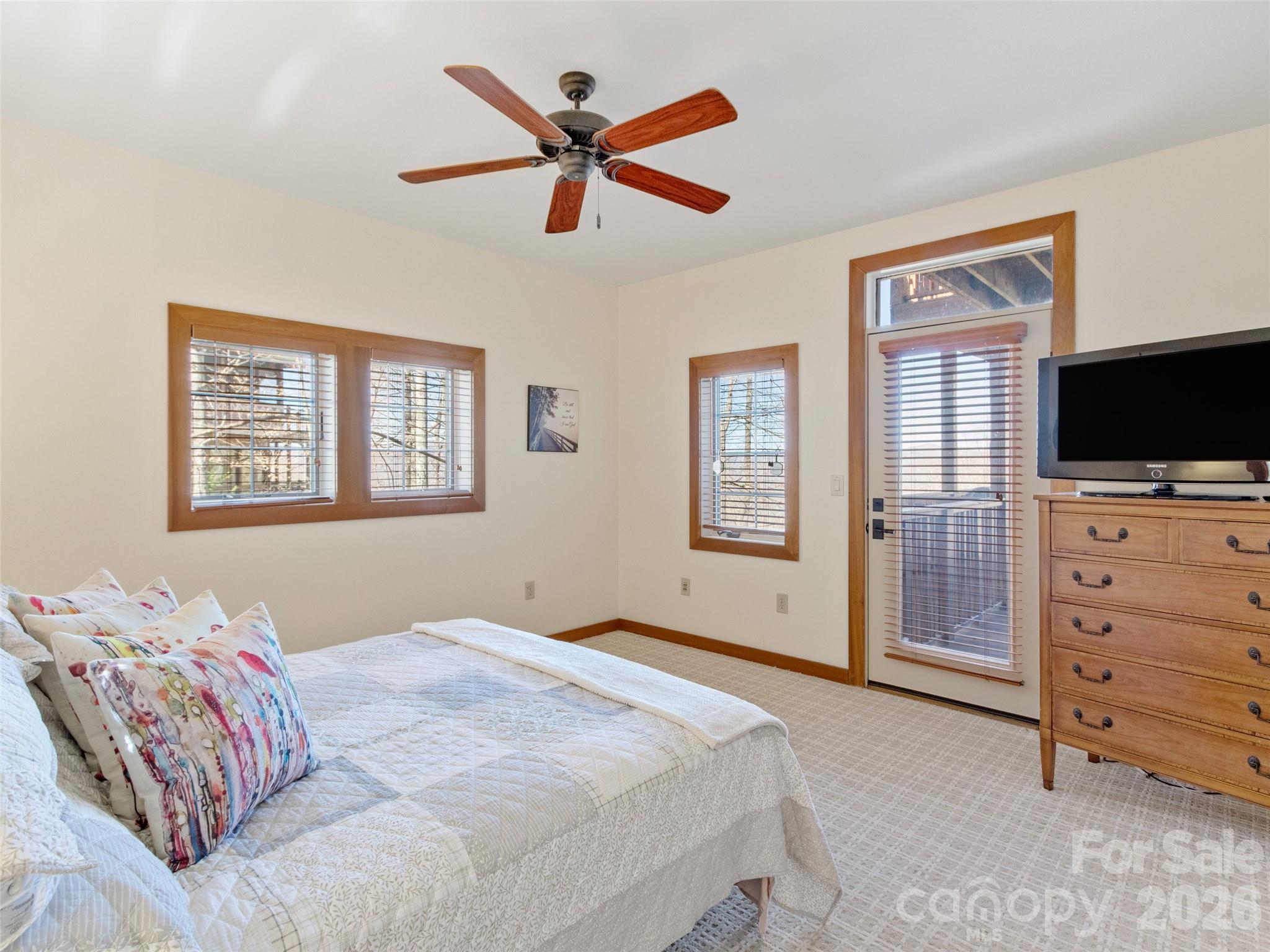 61 Creekside Way #G201 — Burnsville