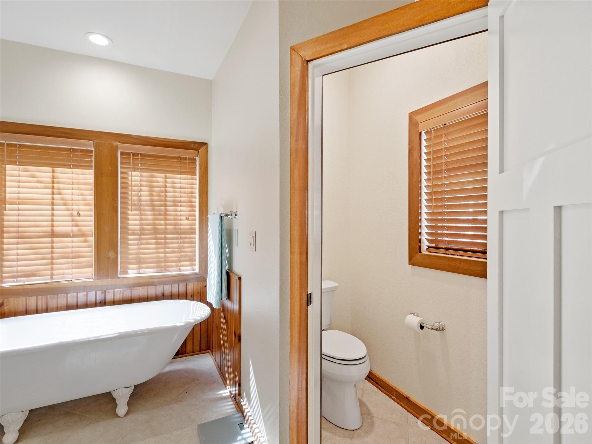61 Creekside Way #G201 — Burnsville