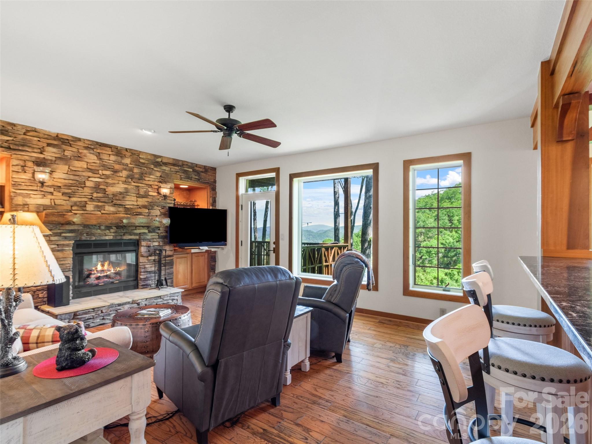 61 Creekside Way #G201 — Burnsville
