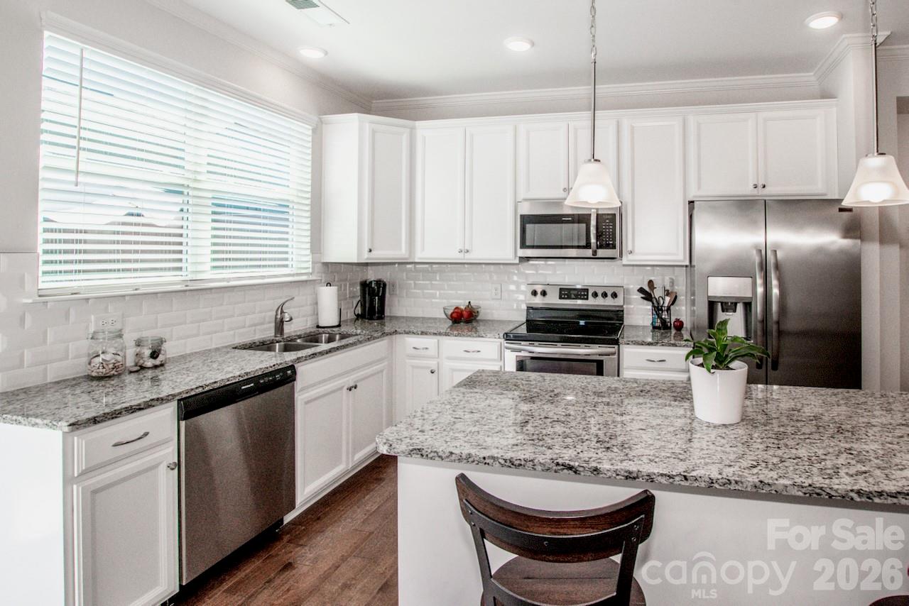 308 Linestowe Drive — Belmont
