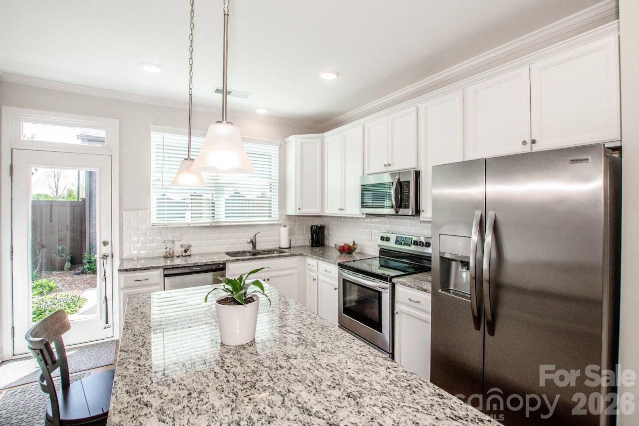 308 Linestowe Drive — Belmont