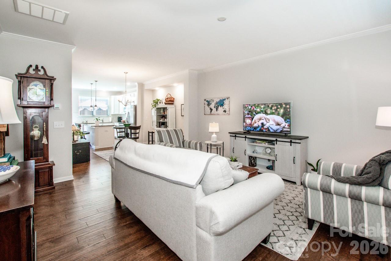 308 Linestowe Drive — Belmont