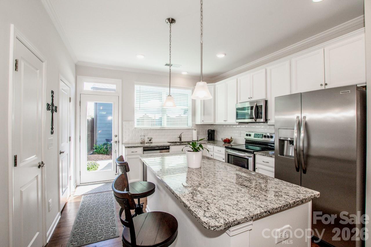 308 Linestowe Drive — Belmont