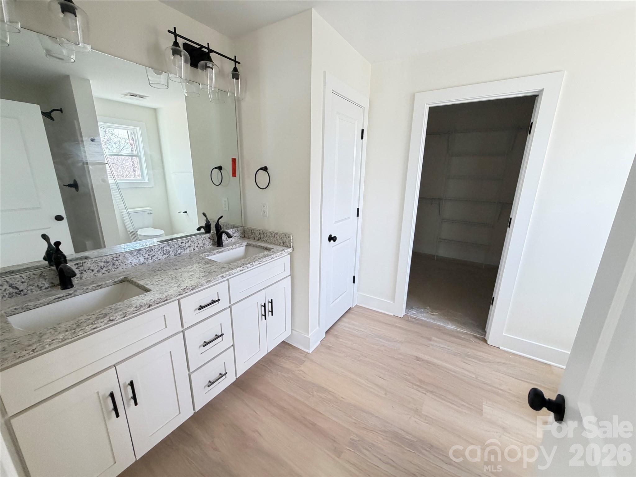 1211 Summerhill Street SW — Lenoir