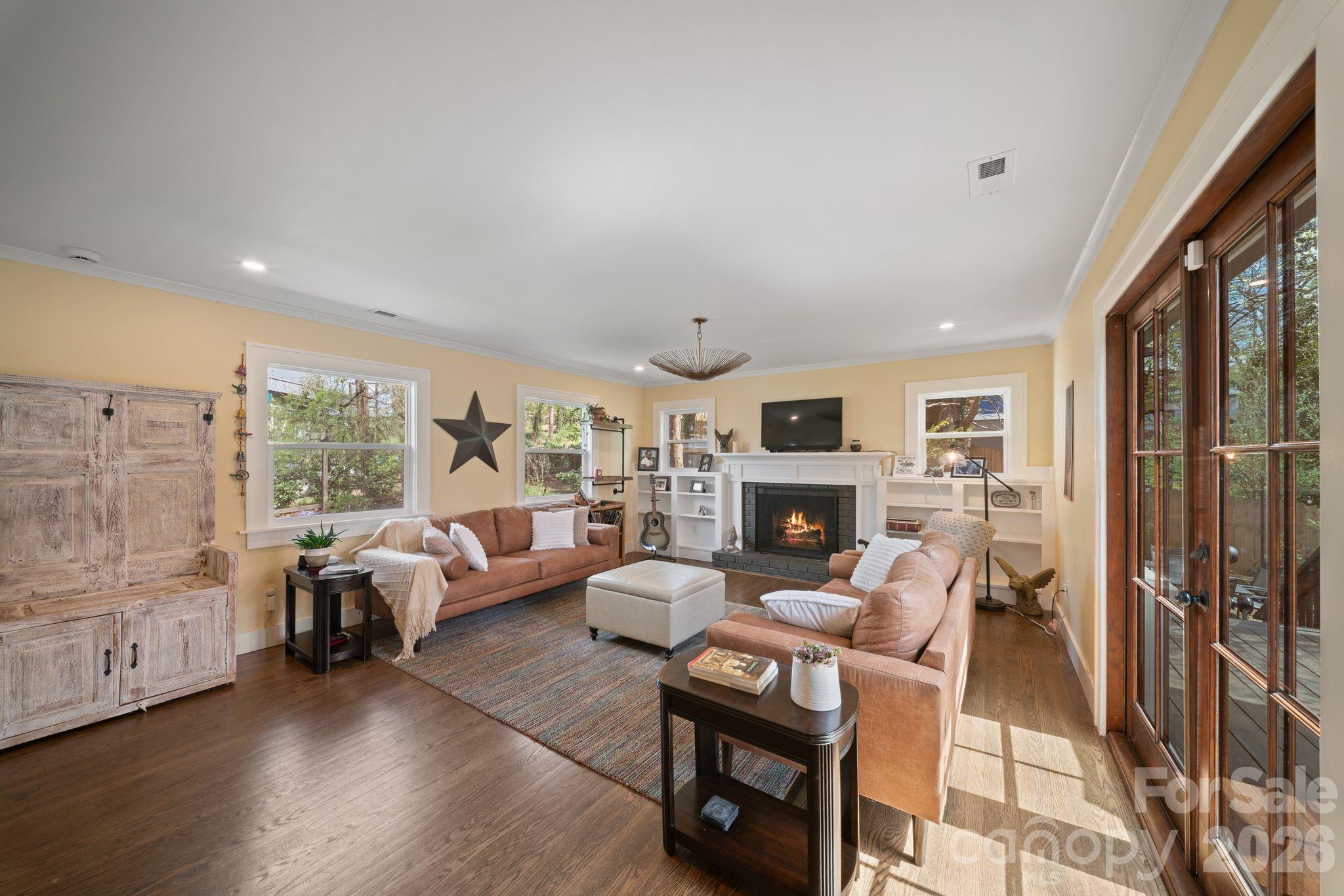 24 Dellwood Street — Asheville