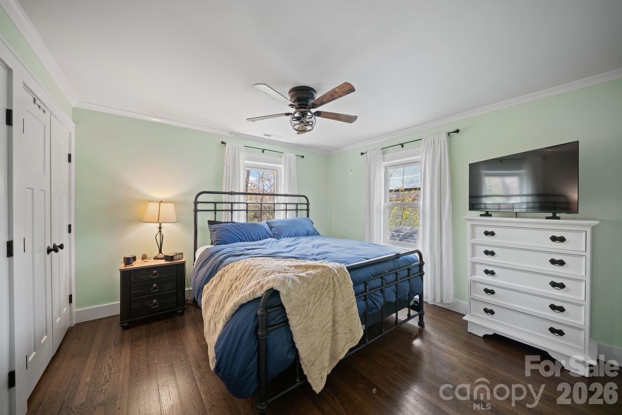 24 Dellwood Street — Asheville