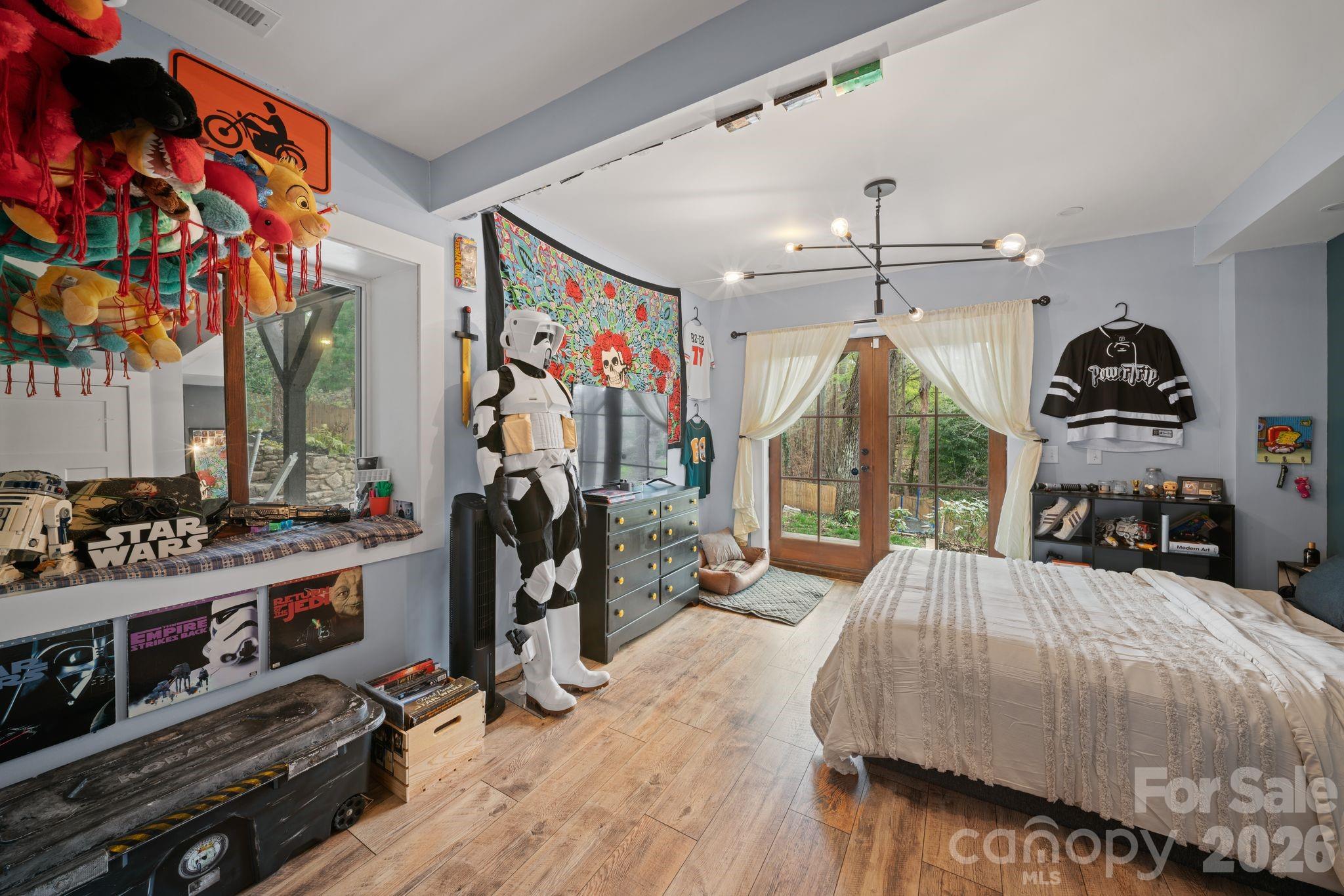 24 Dellwood Street — Asheville