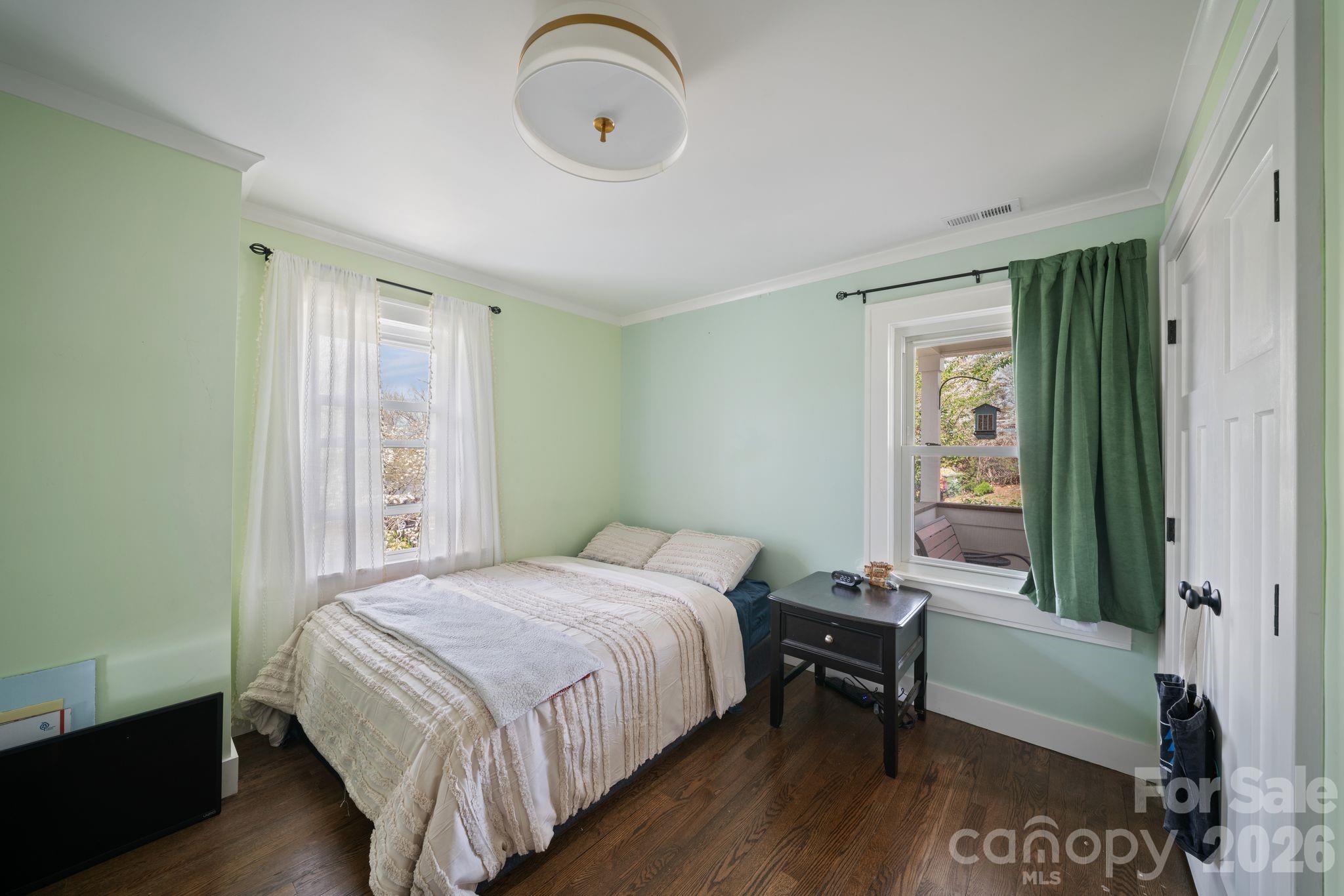 24 Dellwood Street — Asheville