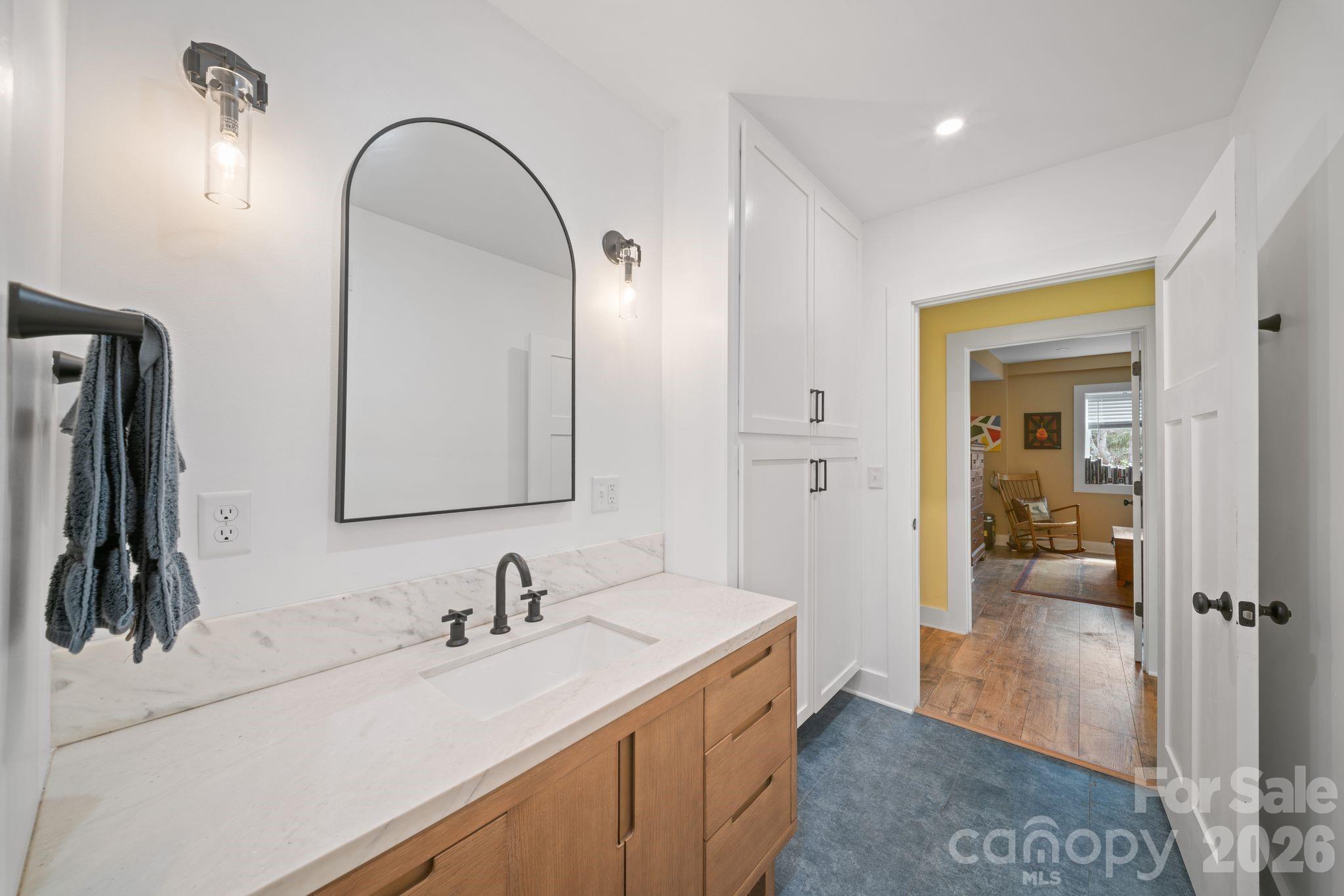 24 Dellwood Street — Asheville