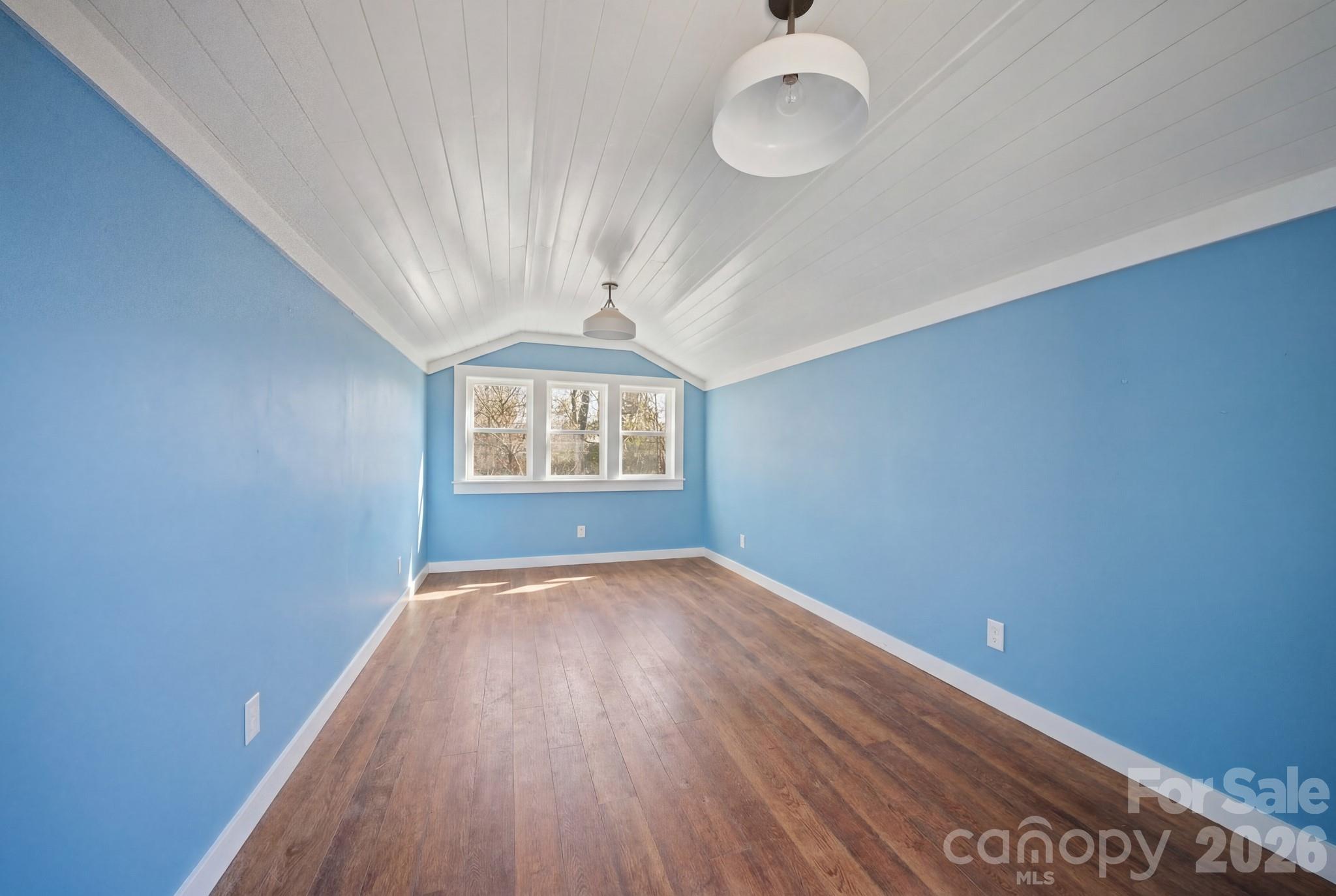 24 Dellwood Street — Asheville