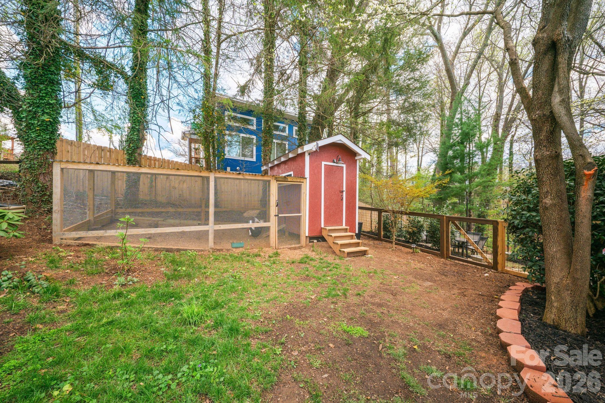 24 Dellwood Street — Asheville