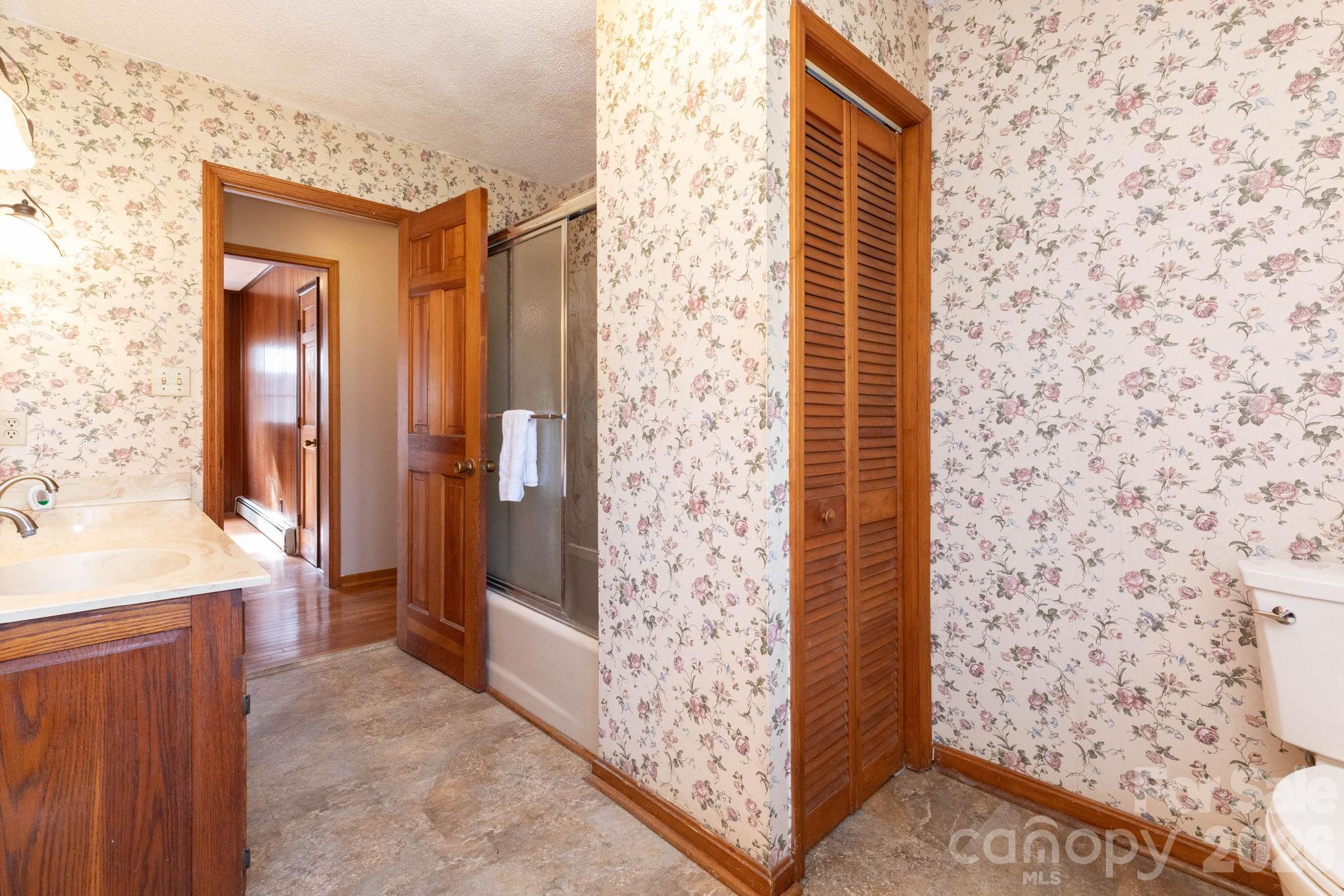586 Justice Ridge Road — Candler