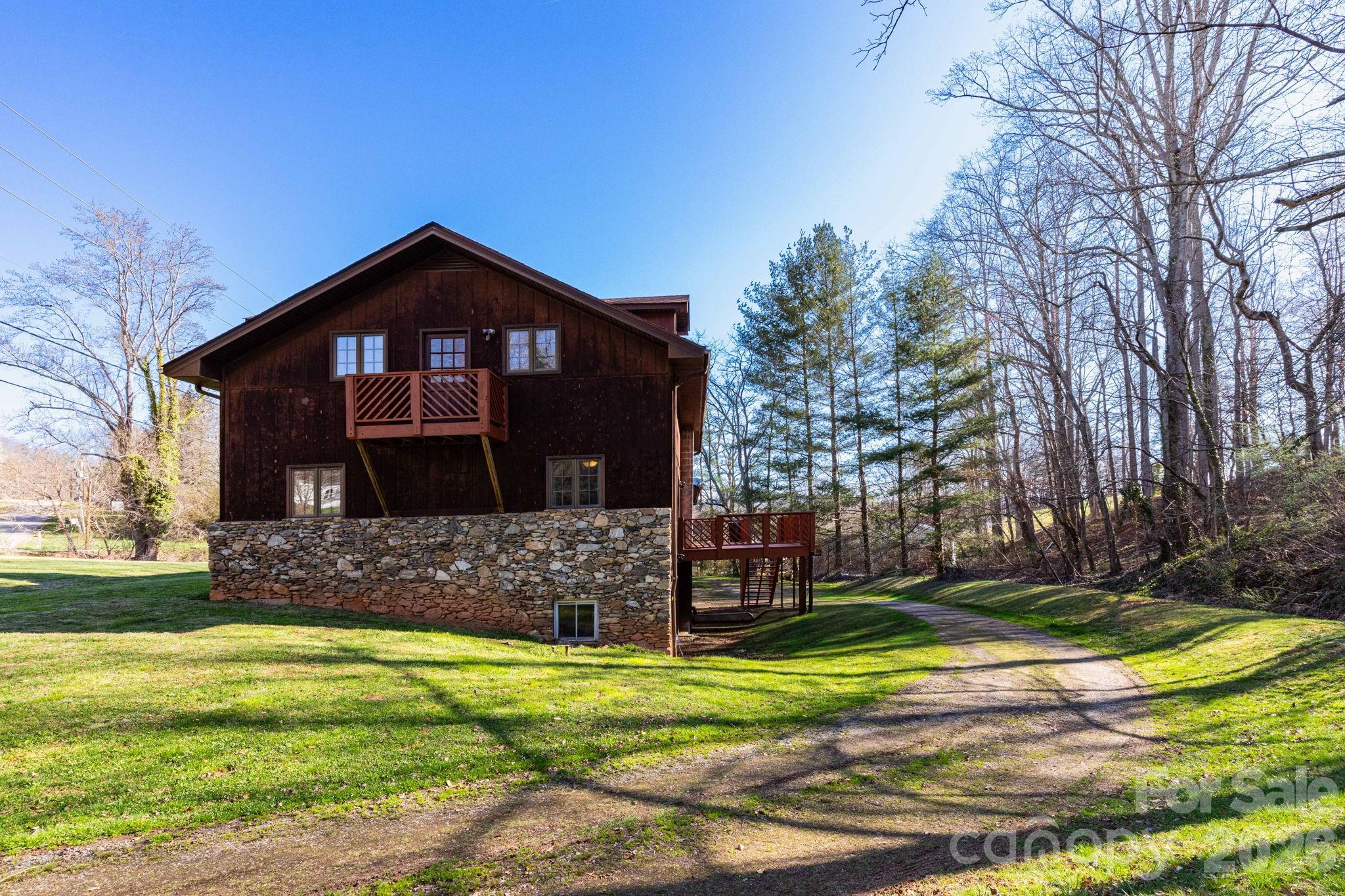 586 Justice Ridge Road — Candler
