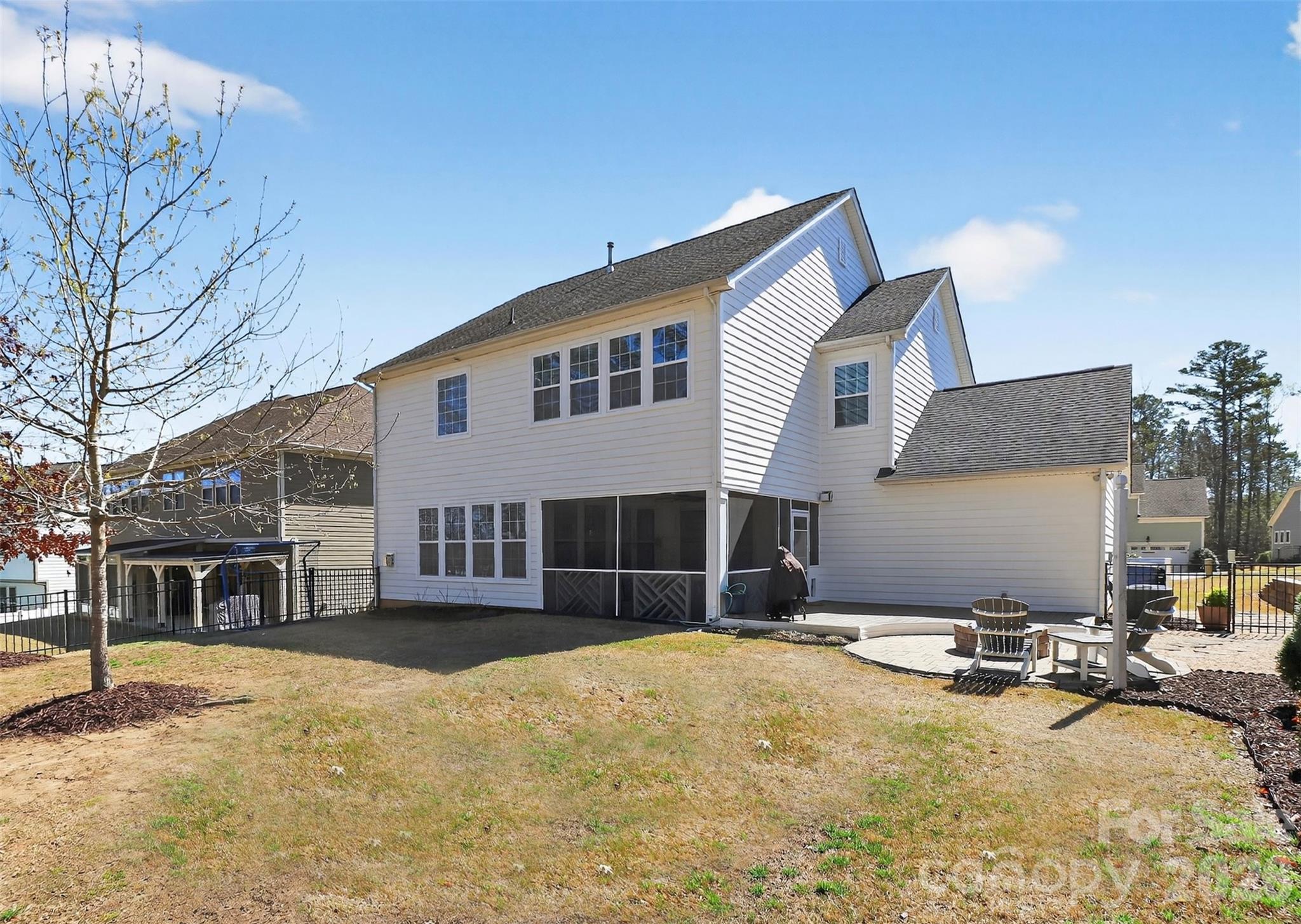 1818 Sutter Creek Drive — Waxhaw