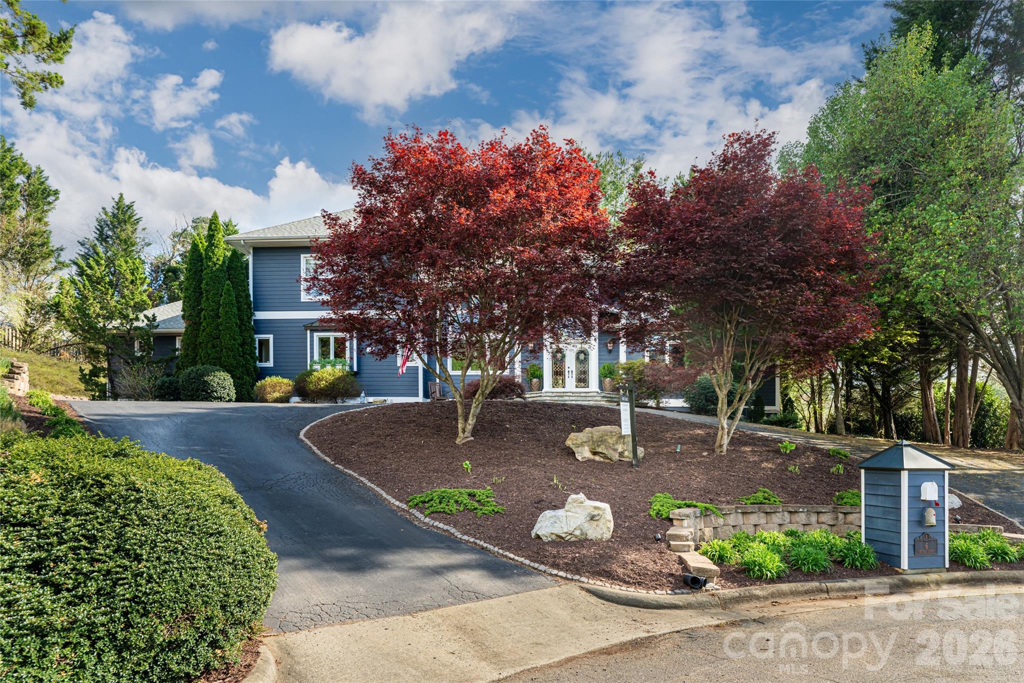 6 Oxford Court — Asheville