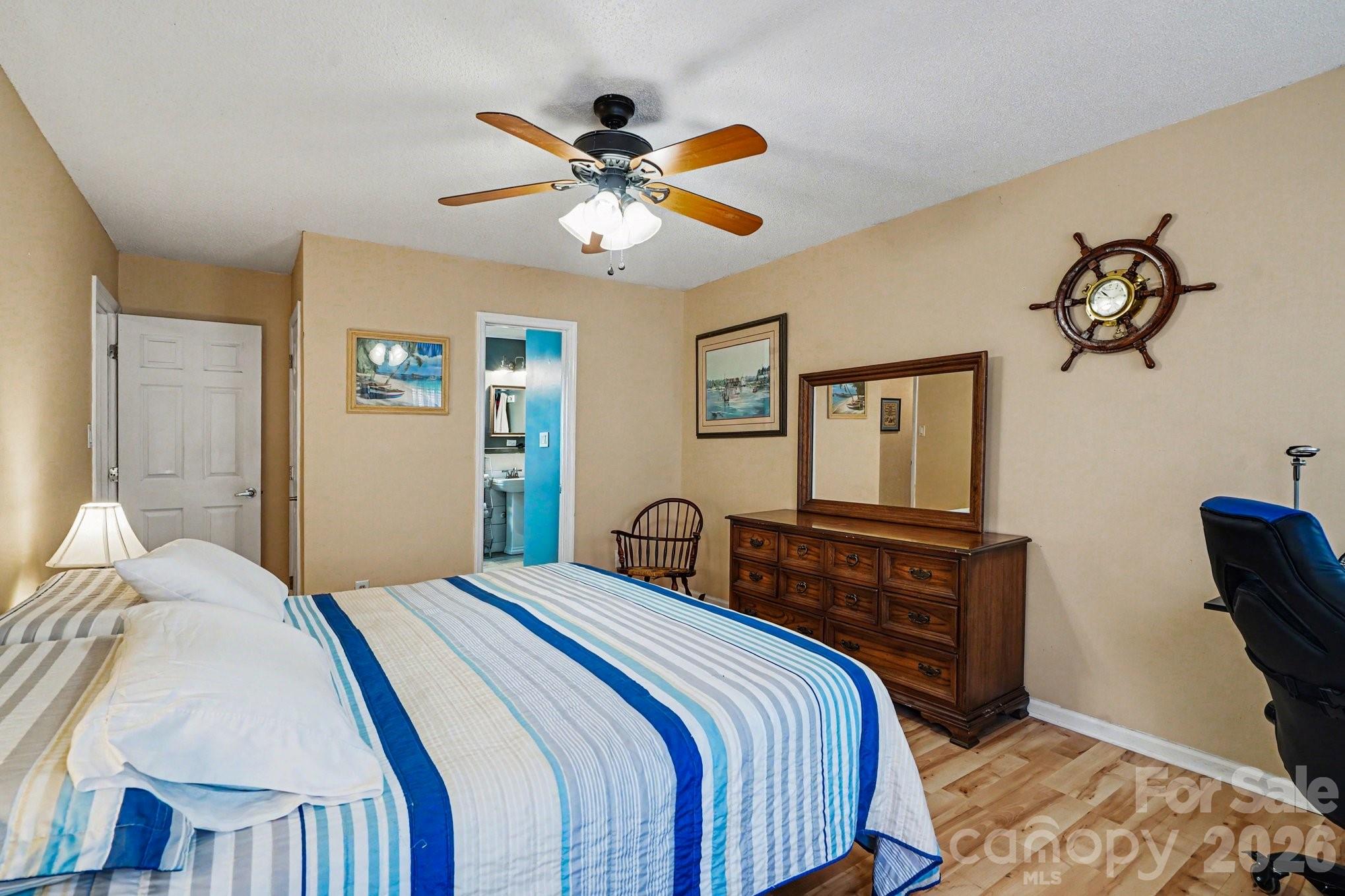 2724 Artesian Court — Charlotte