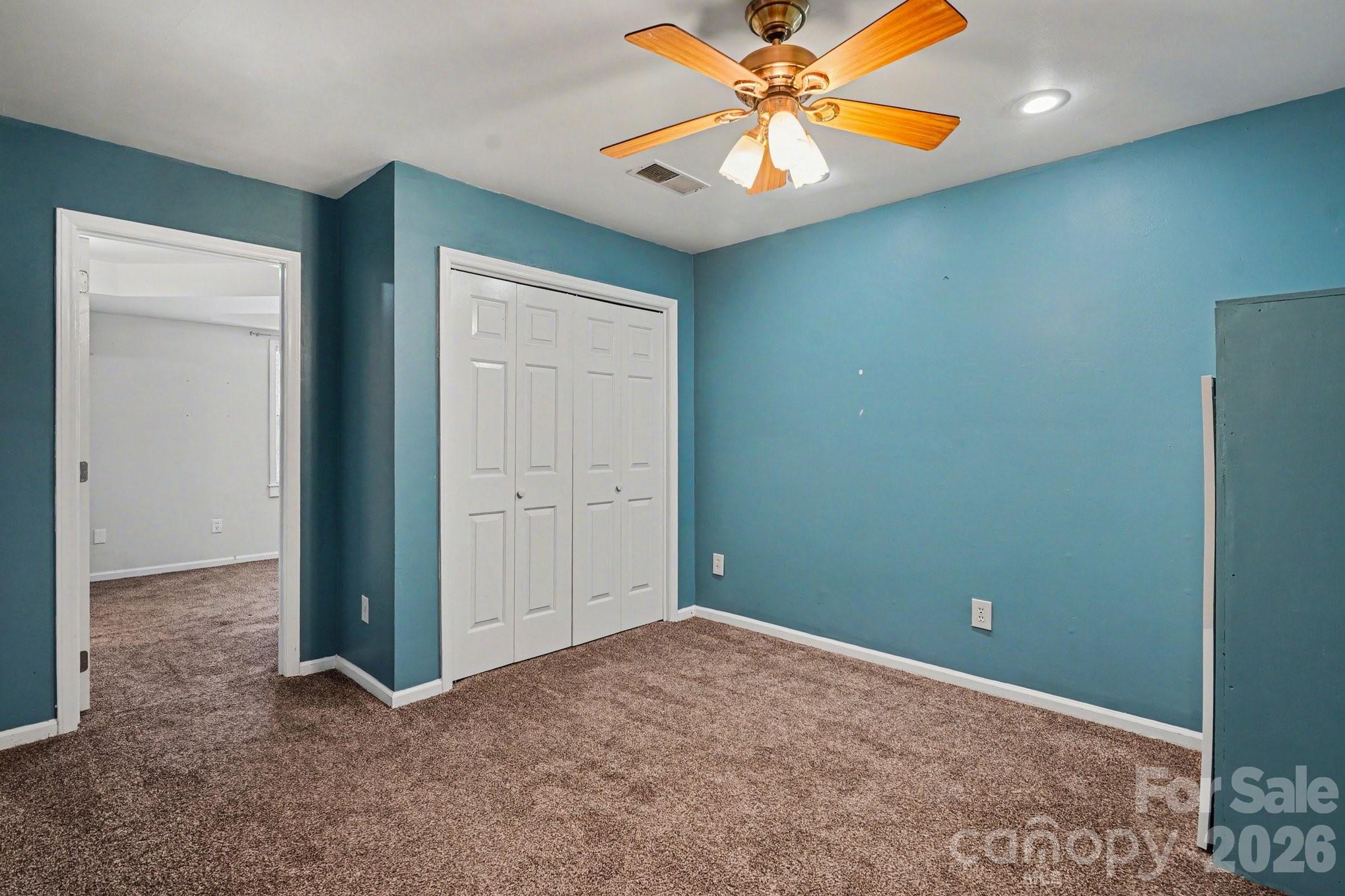 2724 Artesian Court — Charlotte