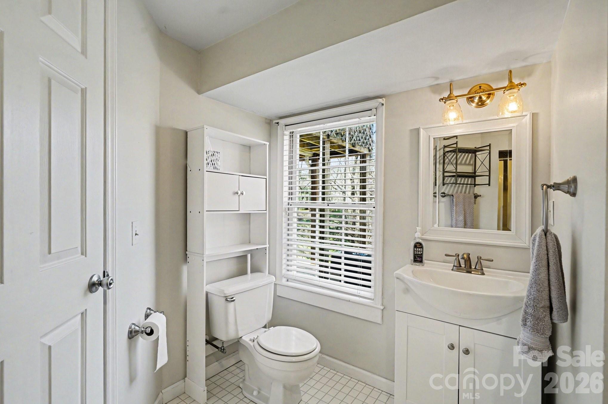 2724 Artesian Court — Charlotte