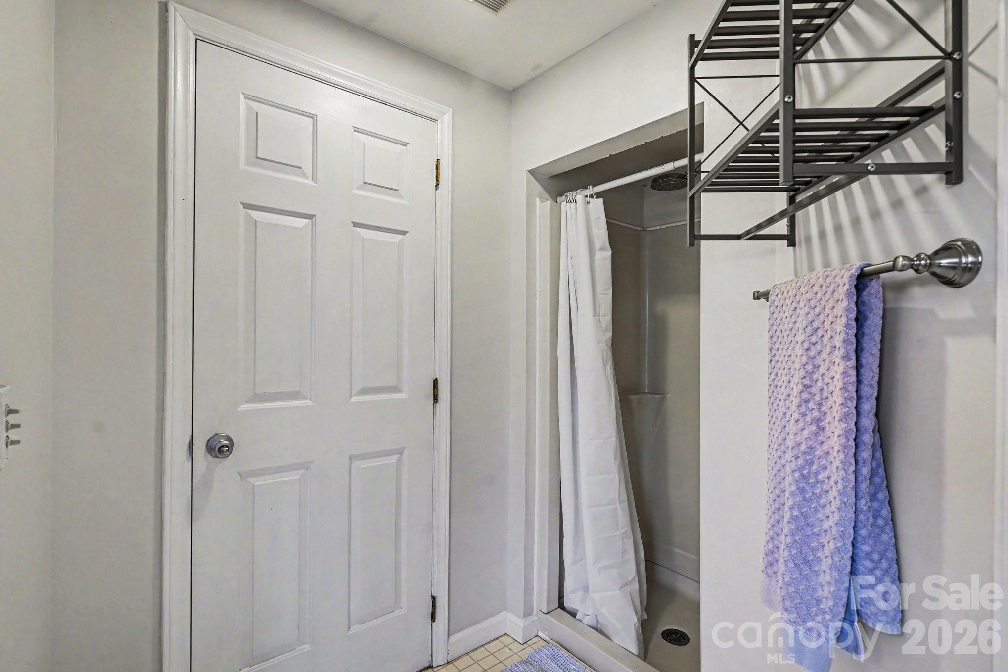 2724 Artesian Court — Charlotte