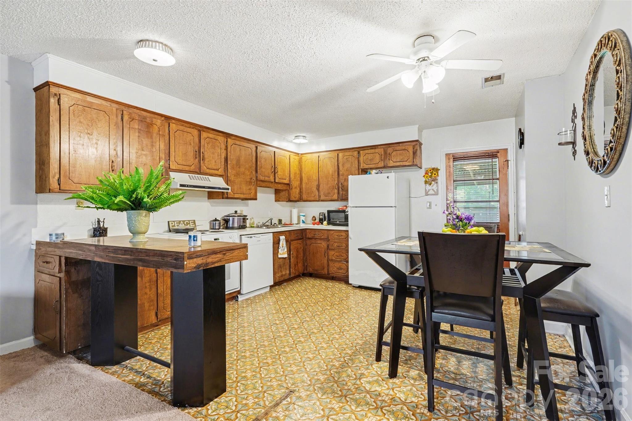 6100/6102 Pleasant Grove Road — Charlotte