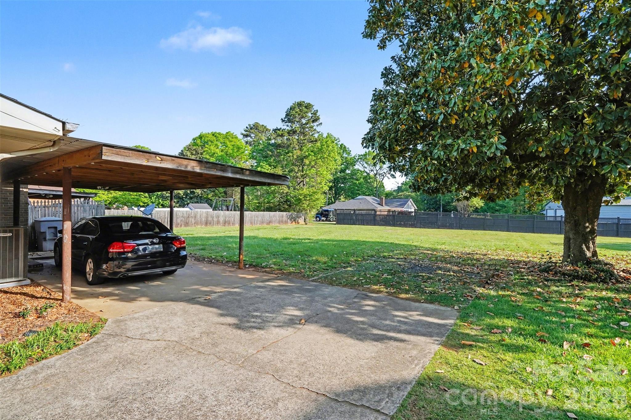 6100/6102 Pleasant Grove Road — Charlotte