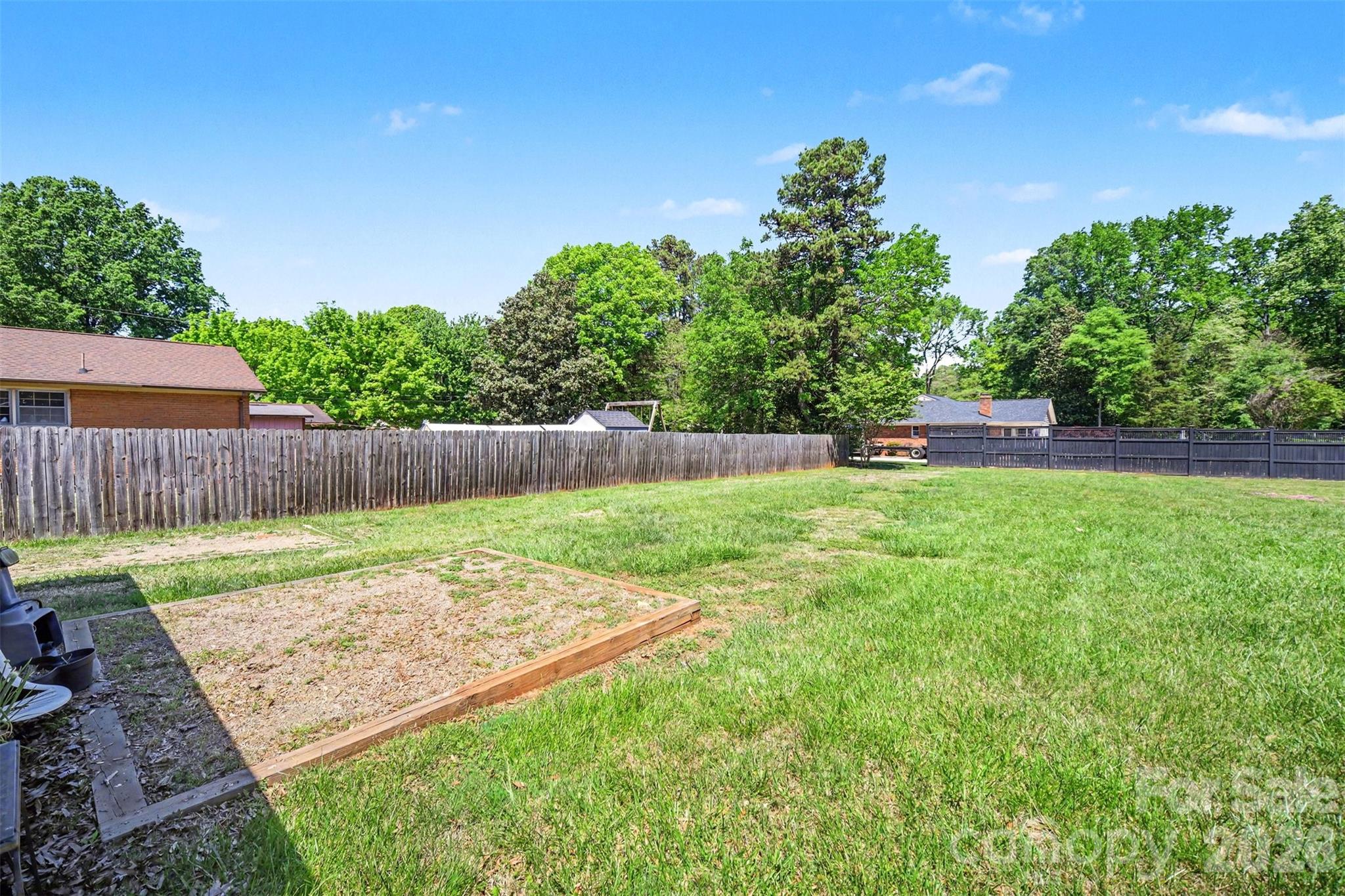 6100/6102 Pleasant Grove Road — Charlotte