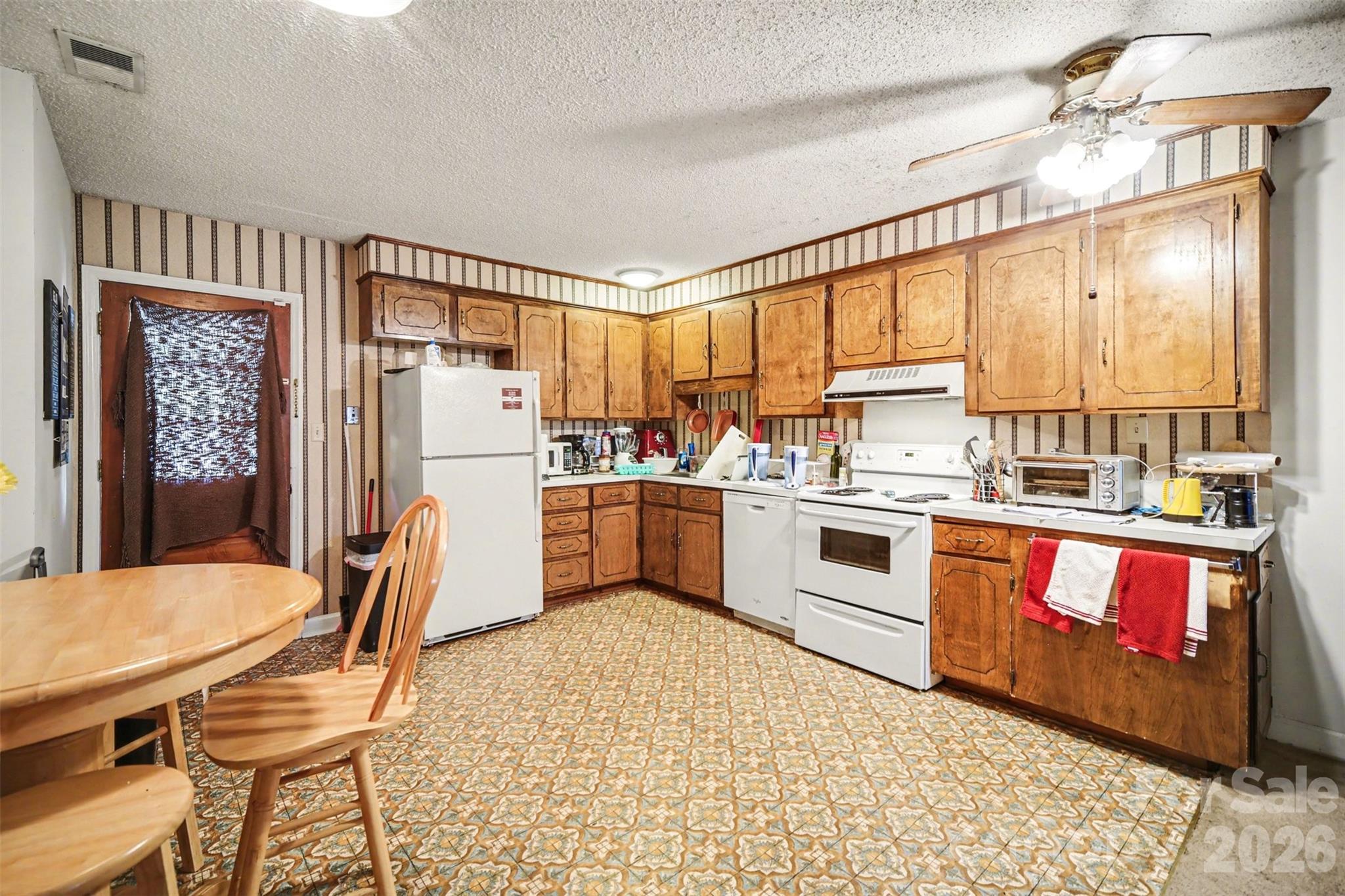 6100/6102 Pleasant Grove Road — Charlotte
