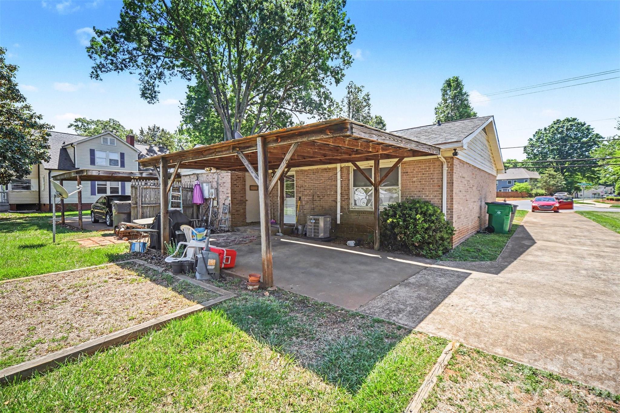 6100/6102 Pleasant Grove Road — Charlotte
