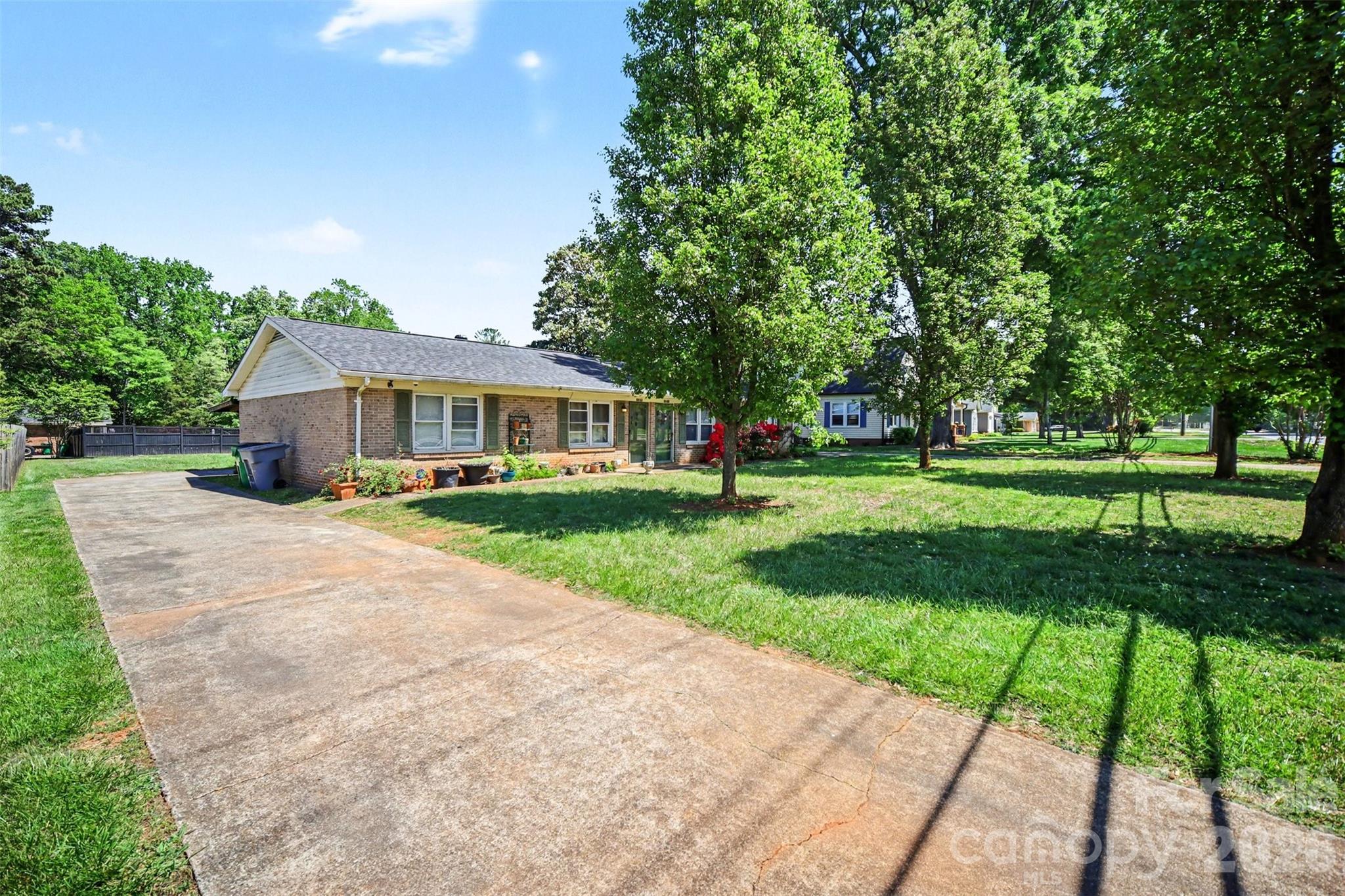6100/6102 Pleasant Grove Road — Charlotte