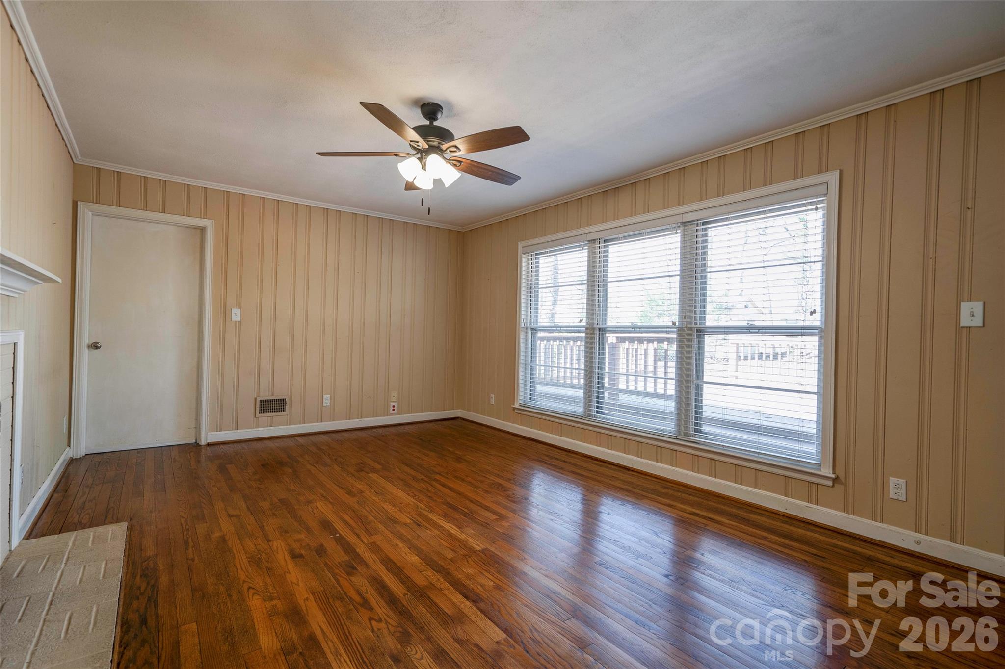 1000 W Sumter Street — Shelby