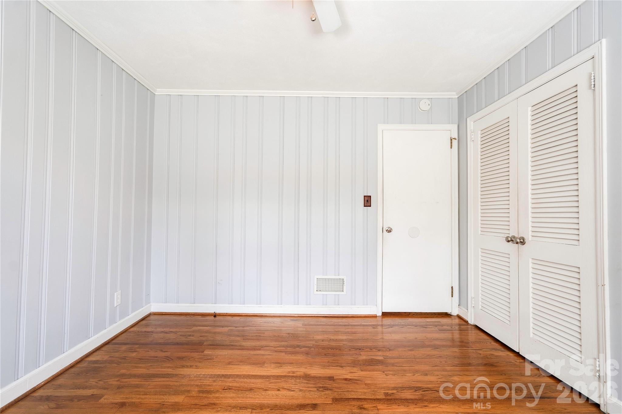 1000 W Sumter Street — Shelby