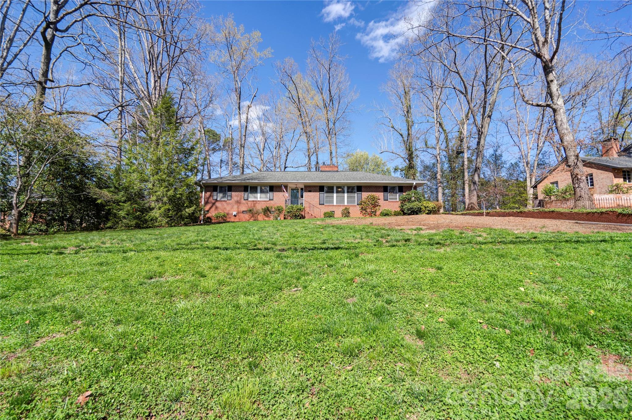 1000 W Sumter Street — Shelby